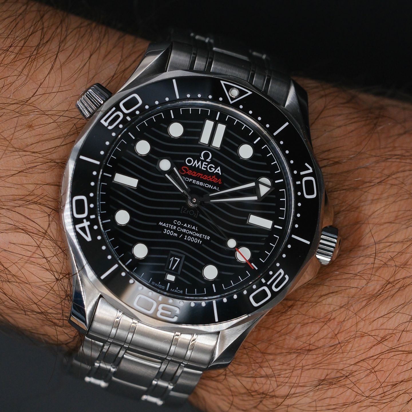 Omega Seamaster Diver 300 M 210.30.42.20.01.001 (2024) - Zwart wijzerplaat 42mm Staal (2/3)