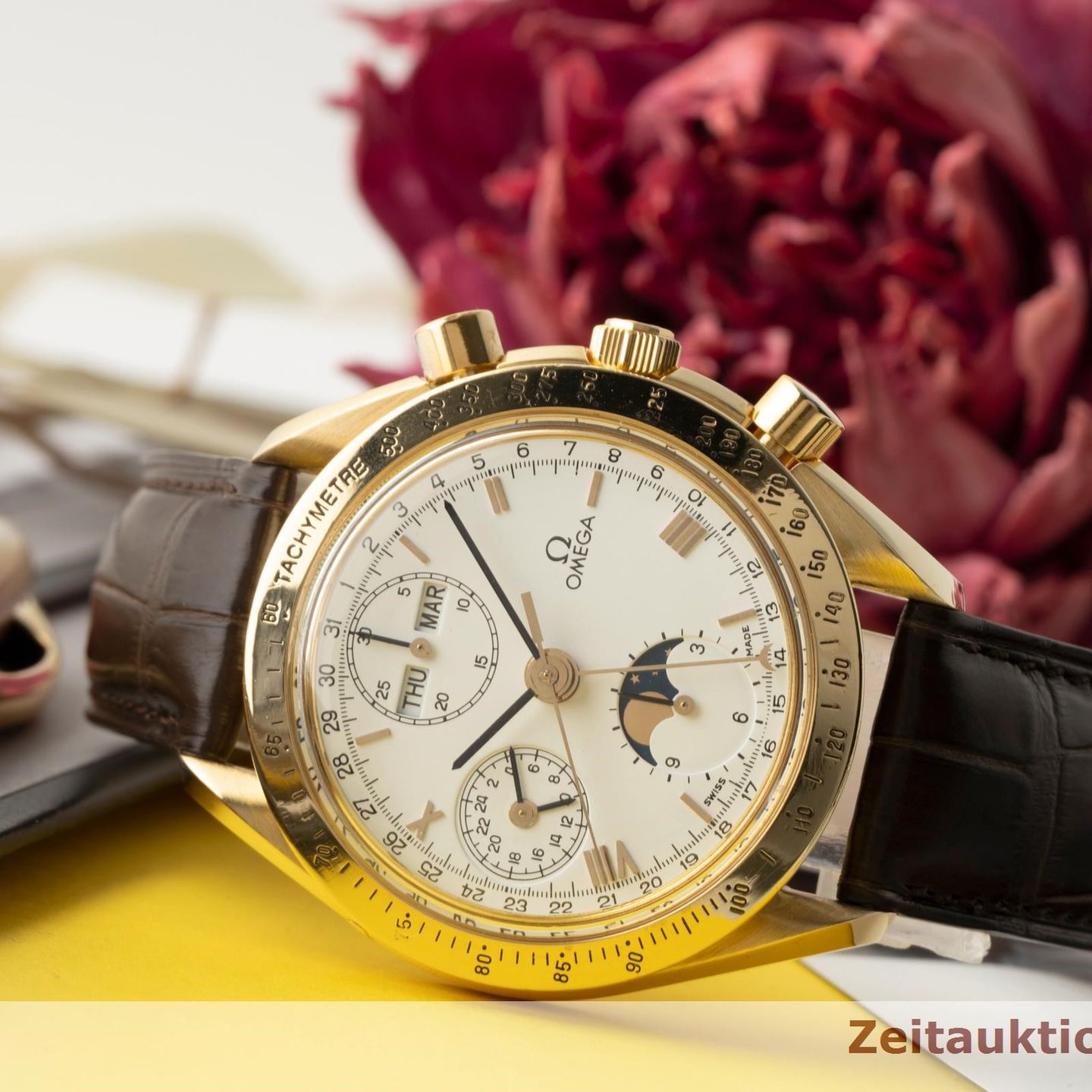 Omega Speedmaster Reduced 3131.20, BA 175.0034 (1990) - White dial 39 mm Yellow Gold case (2/8)
