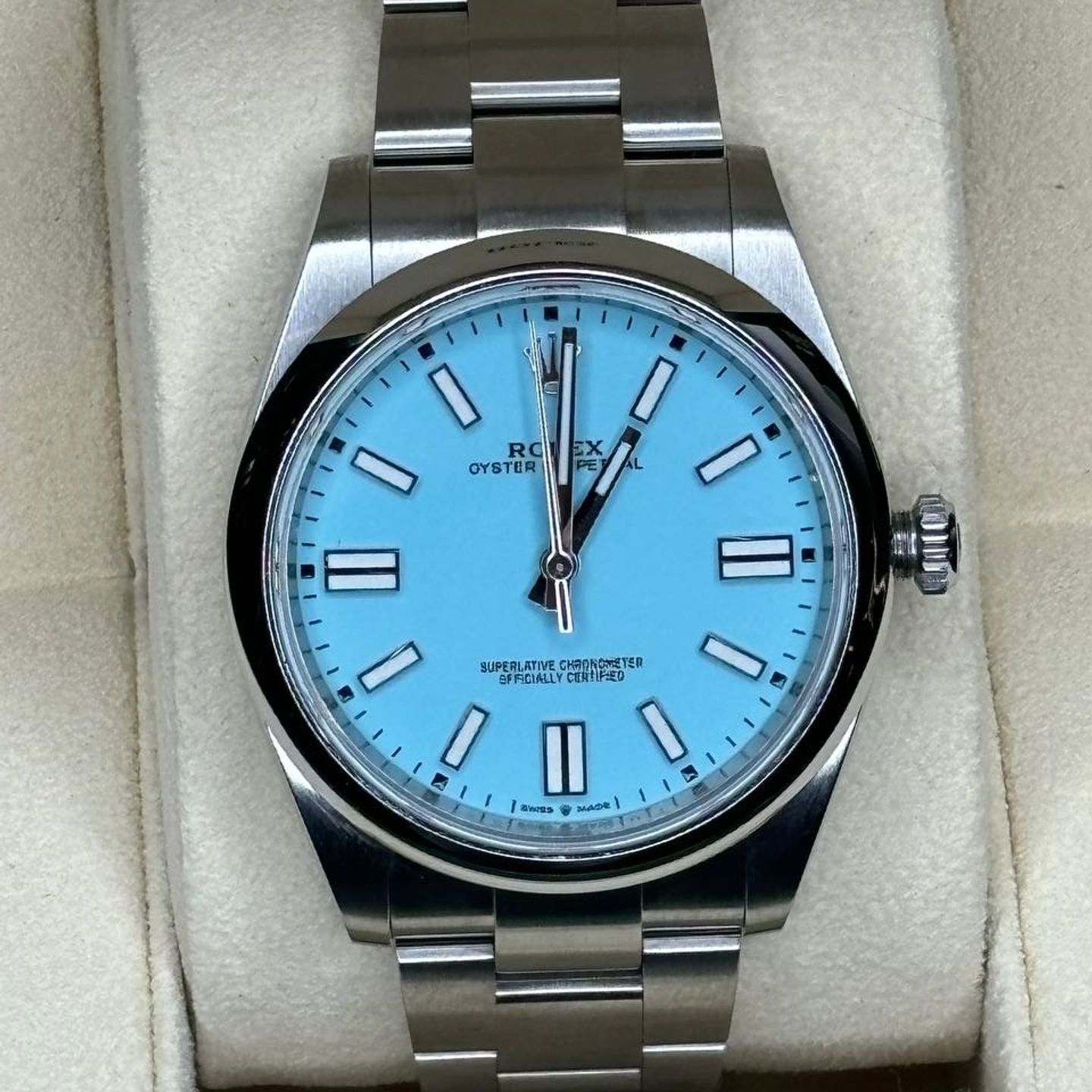 Rolex Oyster Perpetual 41 124300 - (1/4)