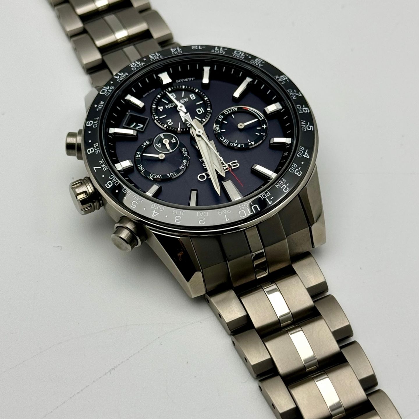 Seiko Astron SSH003J1 (2019) - Zwart wijzerplaat 43mm Titanium (7/10)