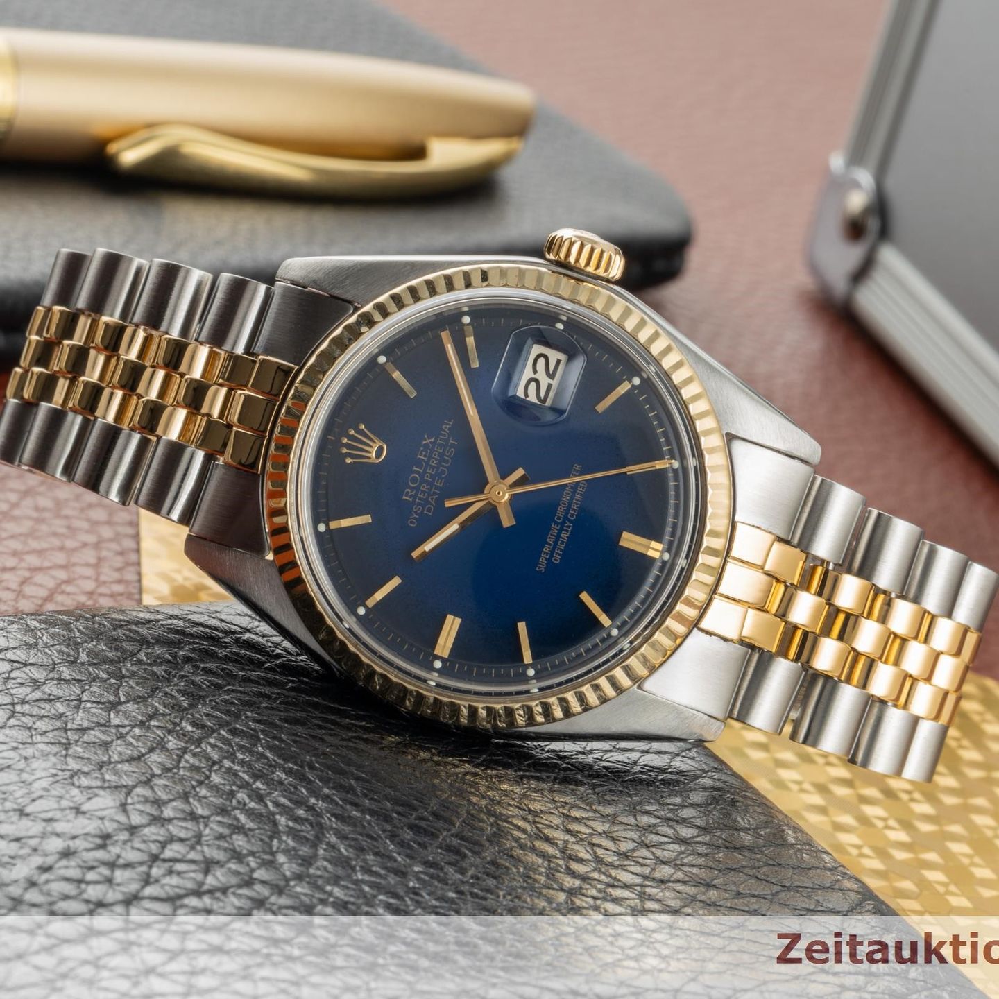 Rolex Datejust 1601 (1975) - Blue dial 36 mm Gold/Steel case (2/8)