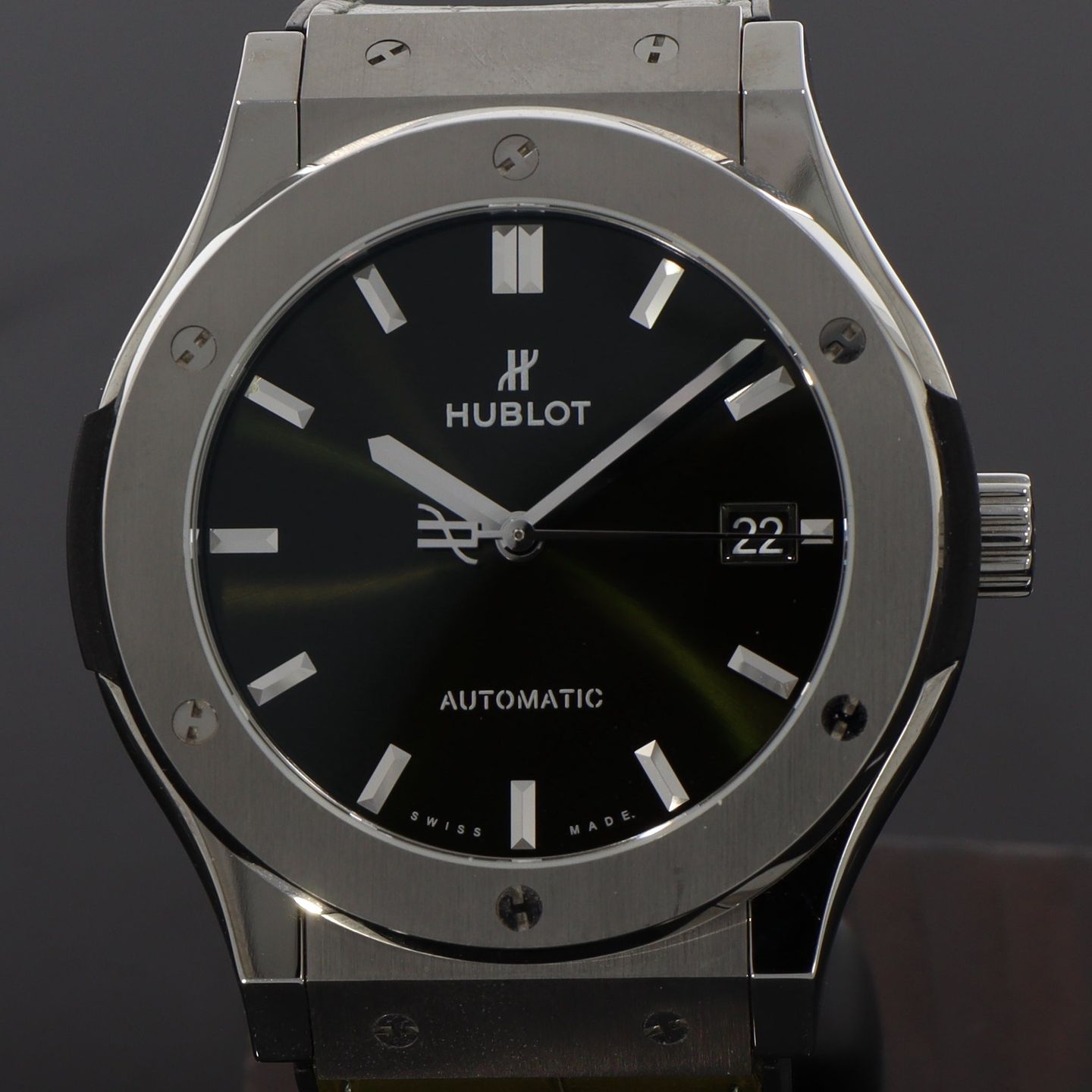 Hublot Classic Fusion 511.NX.8970.LR (2020) - Green dial 45 mm Titanium case (1/8)