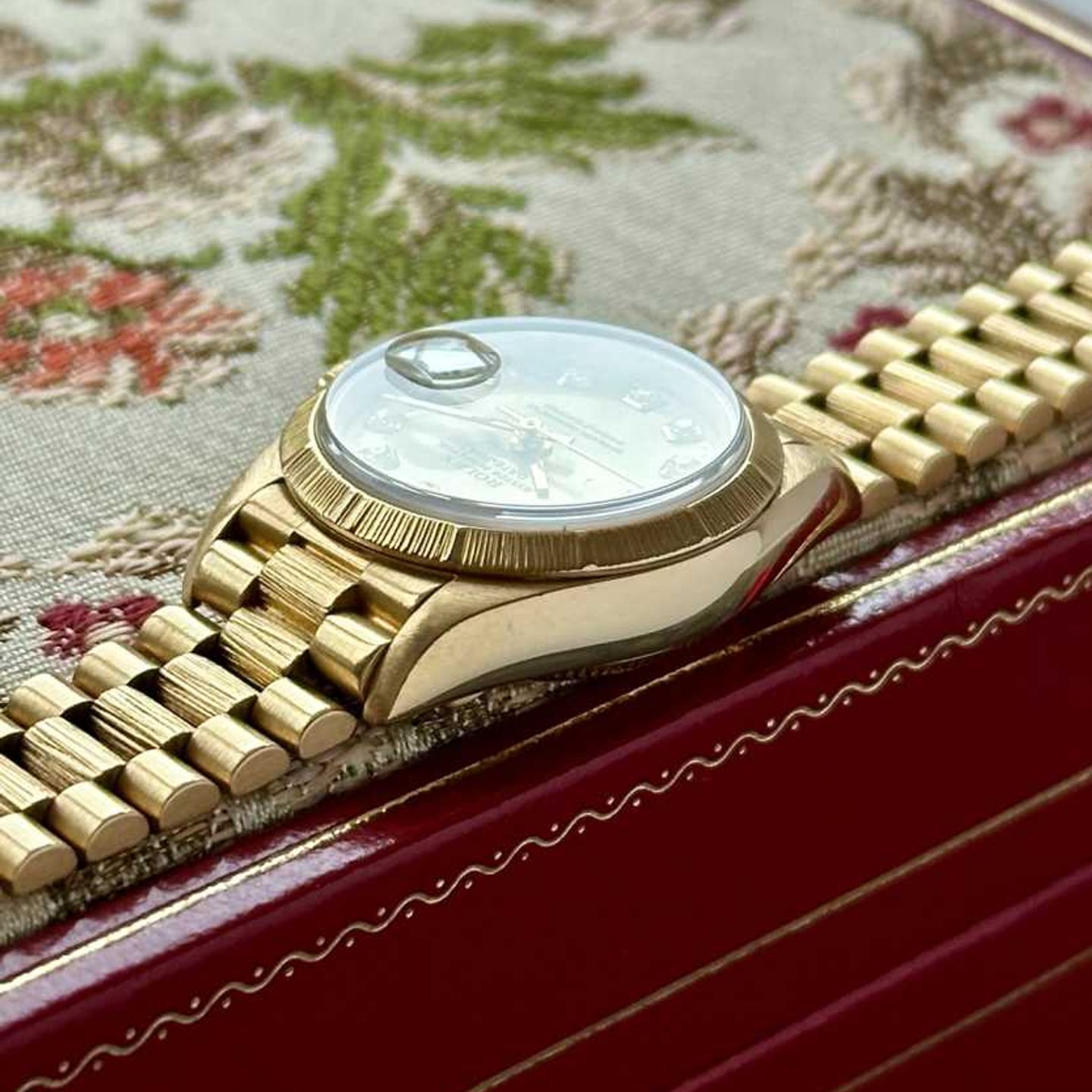 Rolex Lady-Datejust 69278 (1993) - Gold dial 26 mm Yellow Gold case (7/8)