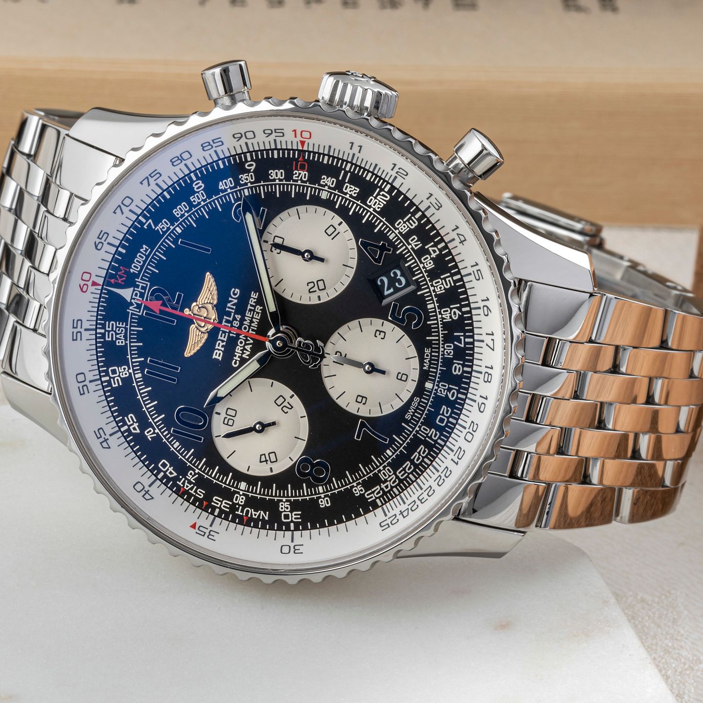 Breitling Navitimer 01 AB012012/BB02 (Onbekend (willekeurig serienummer)) - Zwart wijzerplaat 43mm Staal (1/8)