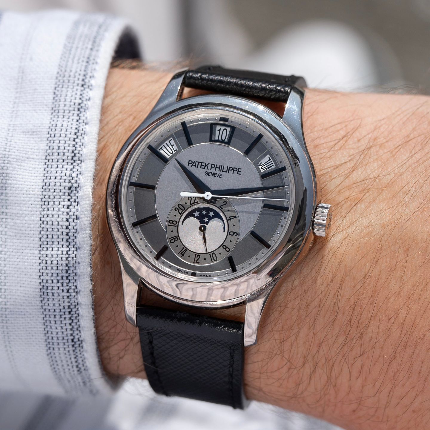 Patek Philippe Annual Calendar 5205G-001 - (2/3)