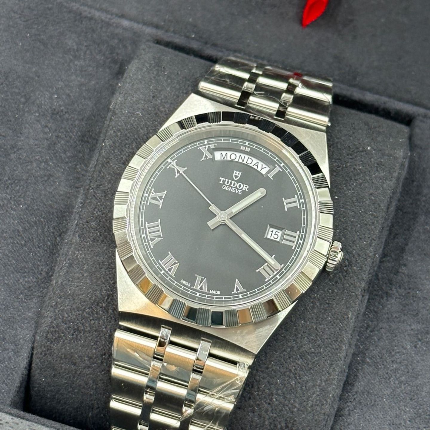 Tudor Royal 28600-0003 (2024) - Zwart wijzerplaat 41mm Staal (8/8)