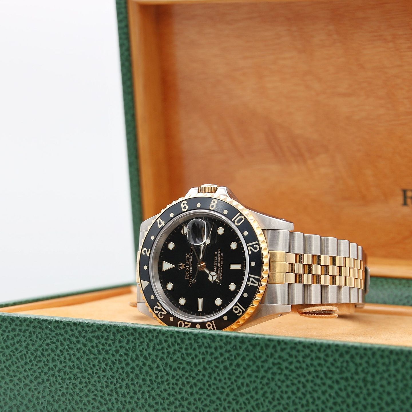 Rolex GMT-Master II 16713 (Onbekend (willekeurig serienummer)) - Zwart wijzerplaat 40mm Goud/Staal (3/8)