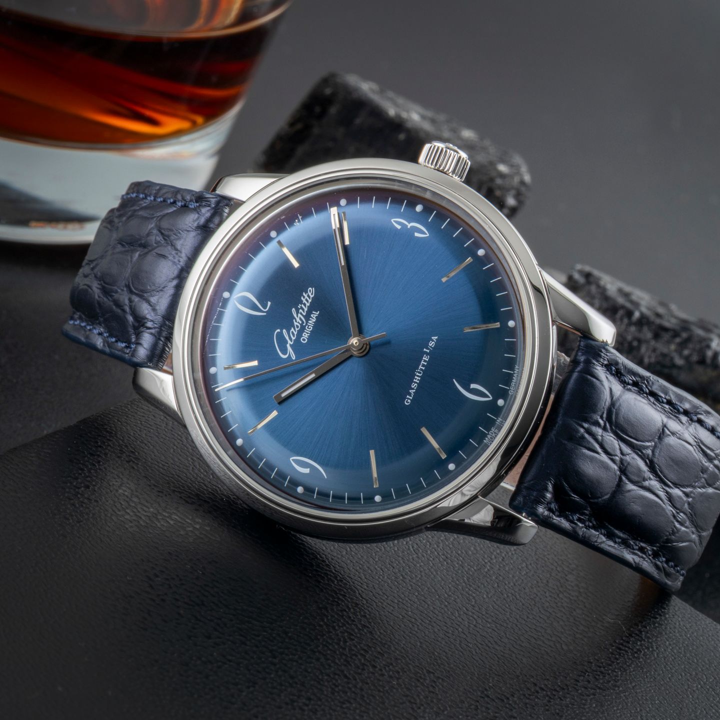 Glashütte Original Sixties 1-39-52-06-02-04 - (2/8)