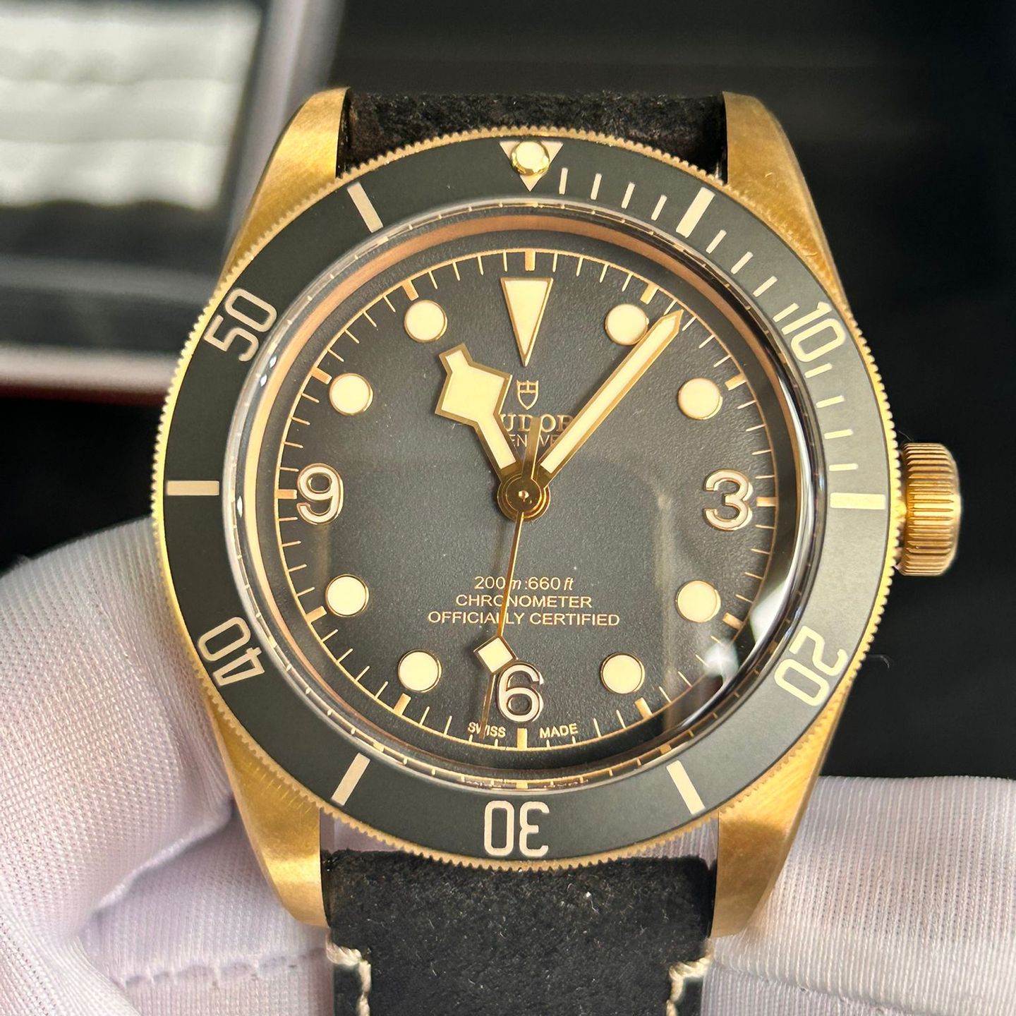 Tudor Black Bay Bronze 79250BA (2025) - Grijs wijzerplaat 43mm Brons (1/8)
