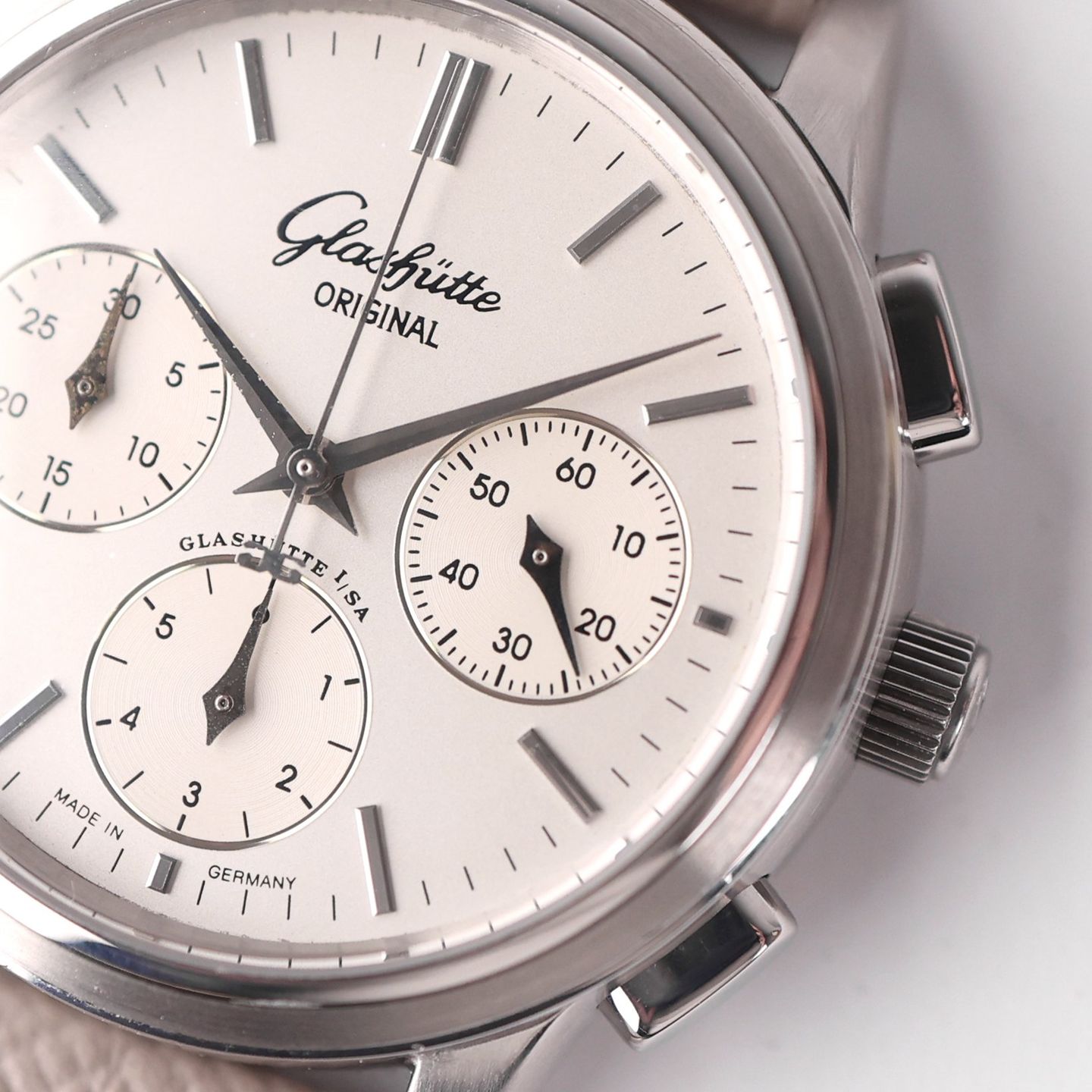 Unknown Unknown 3931111304 (2000) - (2/3)