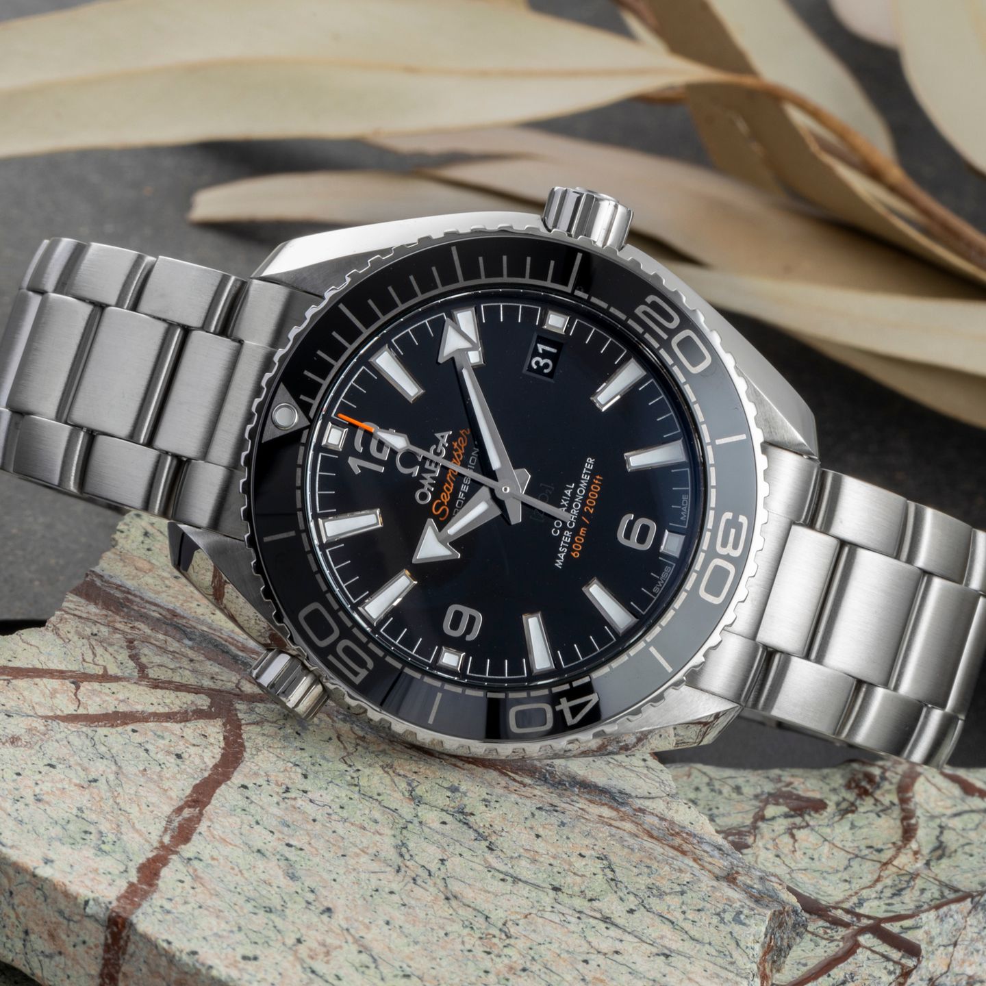 Omega Seamaster Planet Ocean 215.30.40.20.01.001 (Unknown (random serial)) - Black dial 40 mm Steel case (2/8)