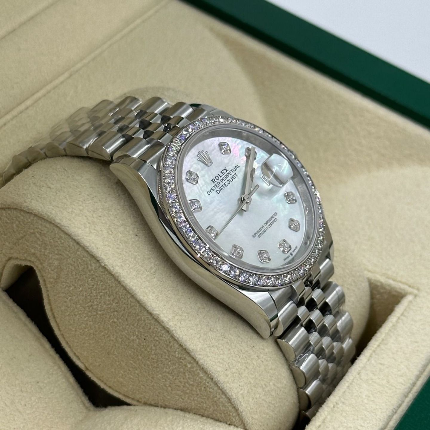 Rolex Datejust 36 126284RBR (2024) - Parelmoer wijzerplaat 36mm Staal (7/8)