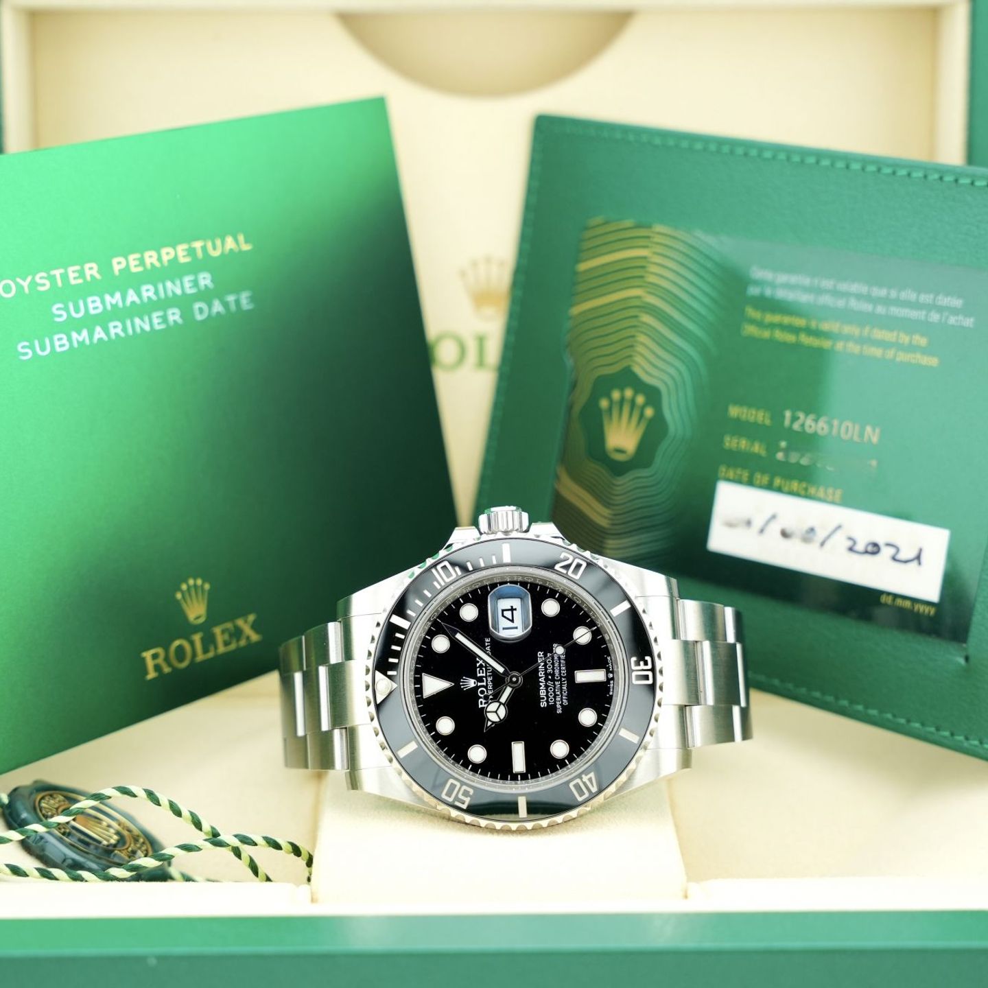Rolex Submariner Date 126610LN - (2/2)