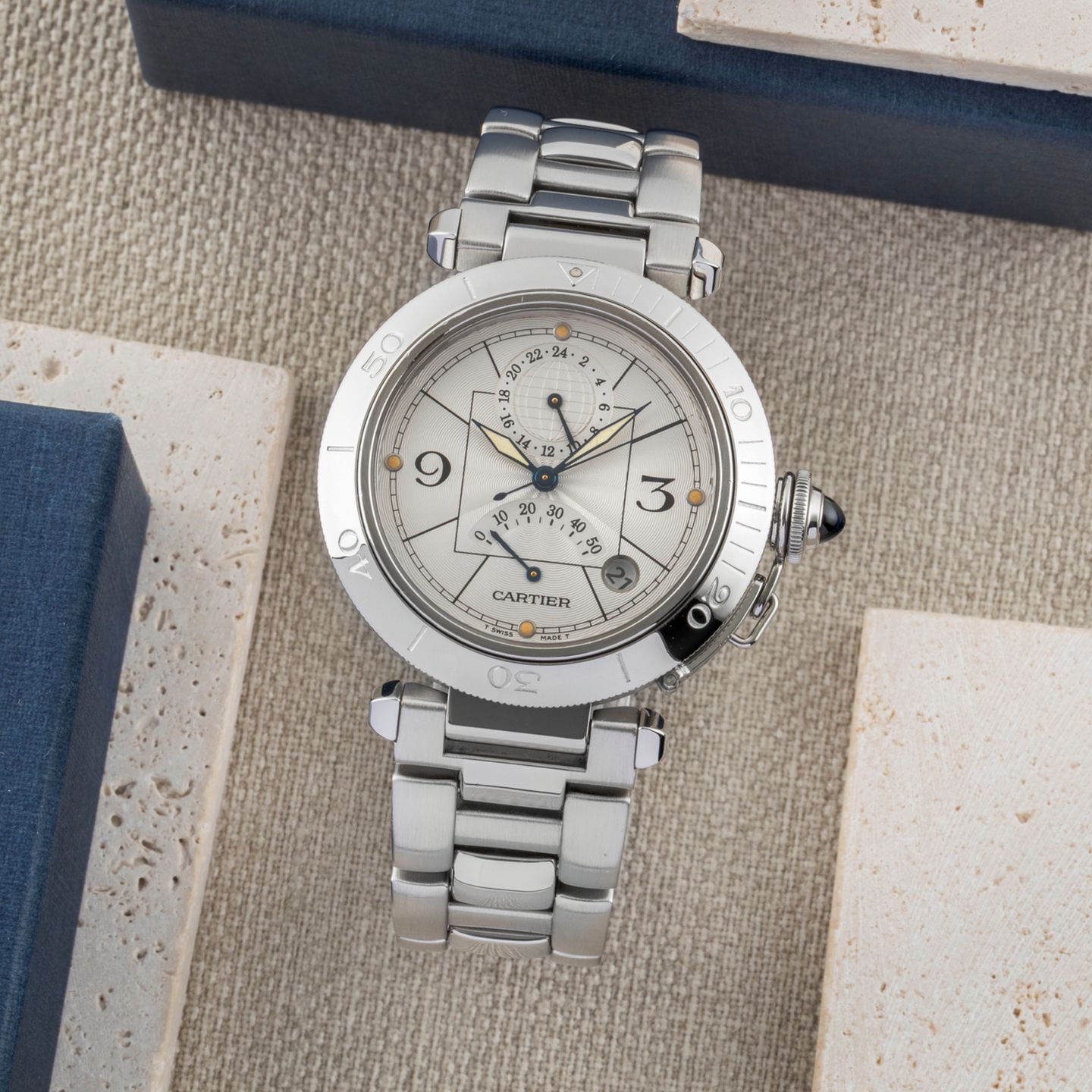 Cartier Pasha W31037H3 (2005) - Silver dial 38 mm Steel case (1/8)