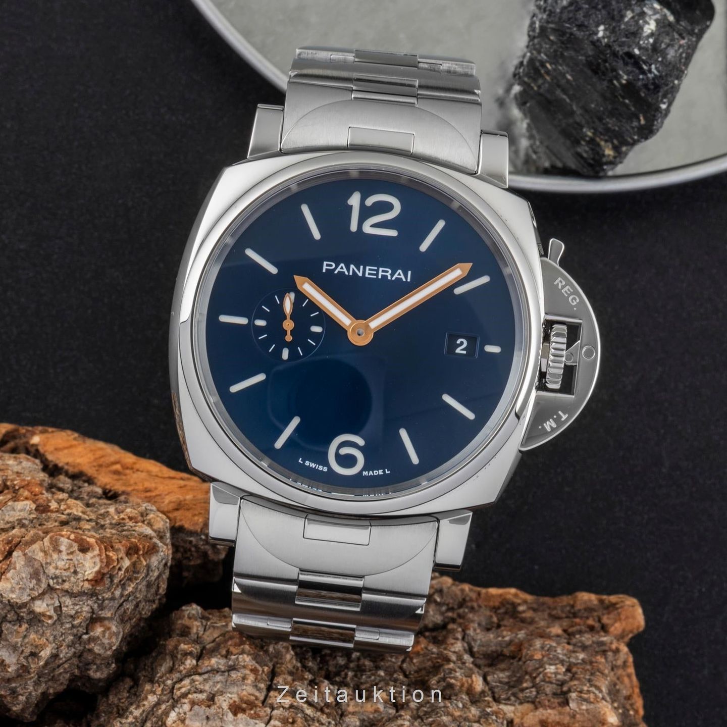 Panerai Luminor Due PAM01124 (Unknown (random serial)) - Blue dial 42 mm Steel case (3/8)