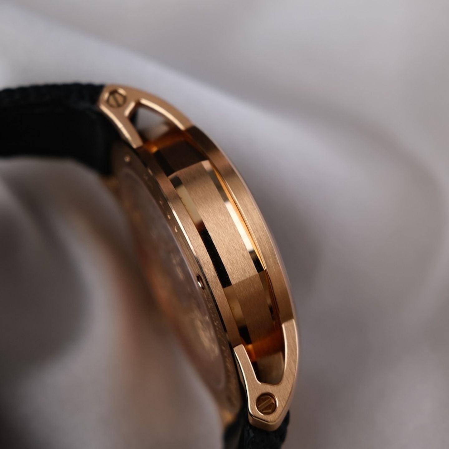 Audemars Piguet CODE 11.59 15210OR.OO.A002KB.03 (2022) - Blue dial 41 mm Rose Gold case (7/8)