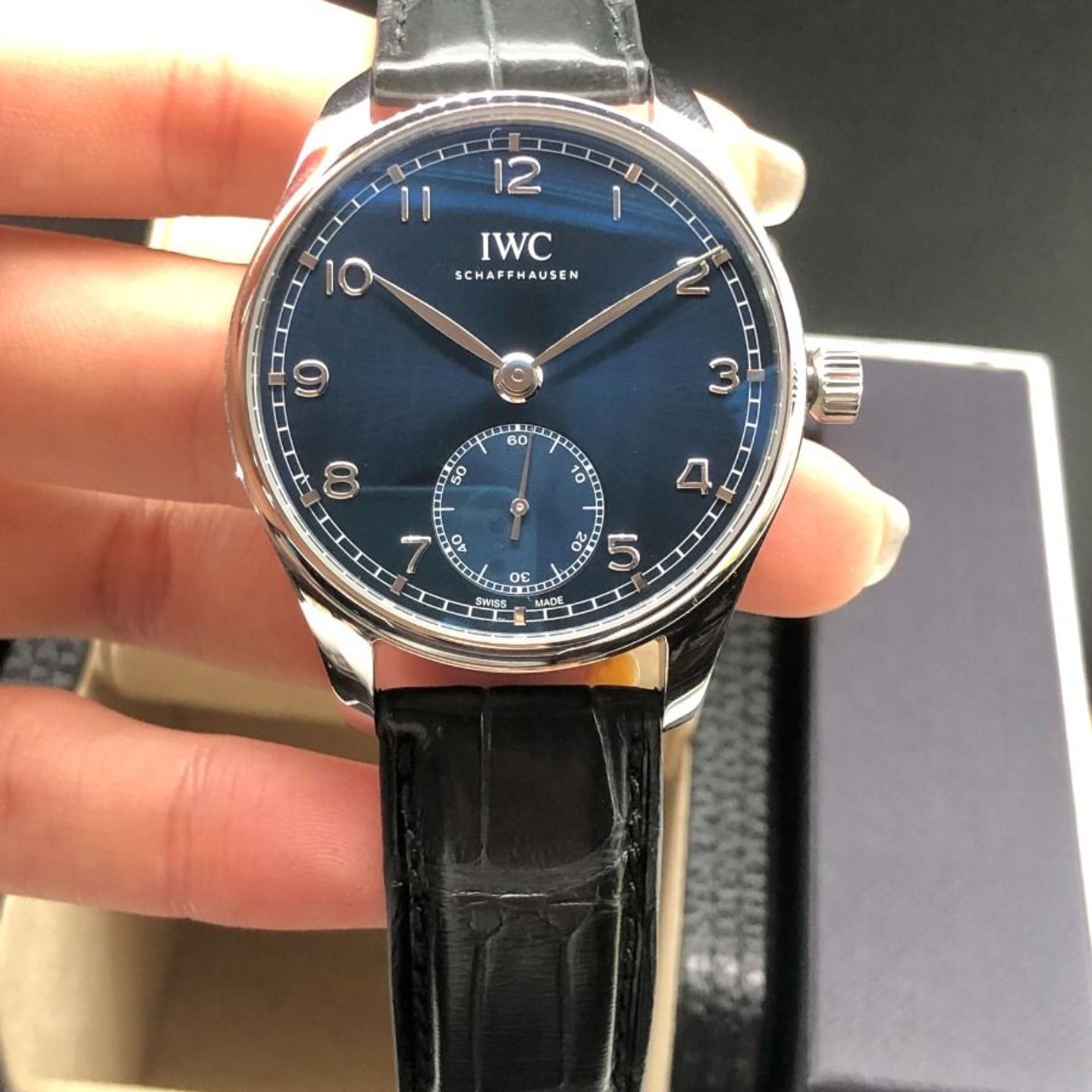 IWC Portuguese Automatic IW358305 (2023) - Blauw wijzerplaat 40mm Staal (8/8)