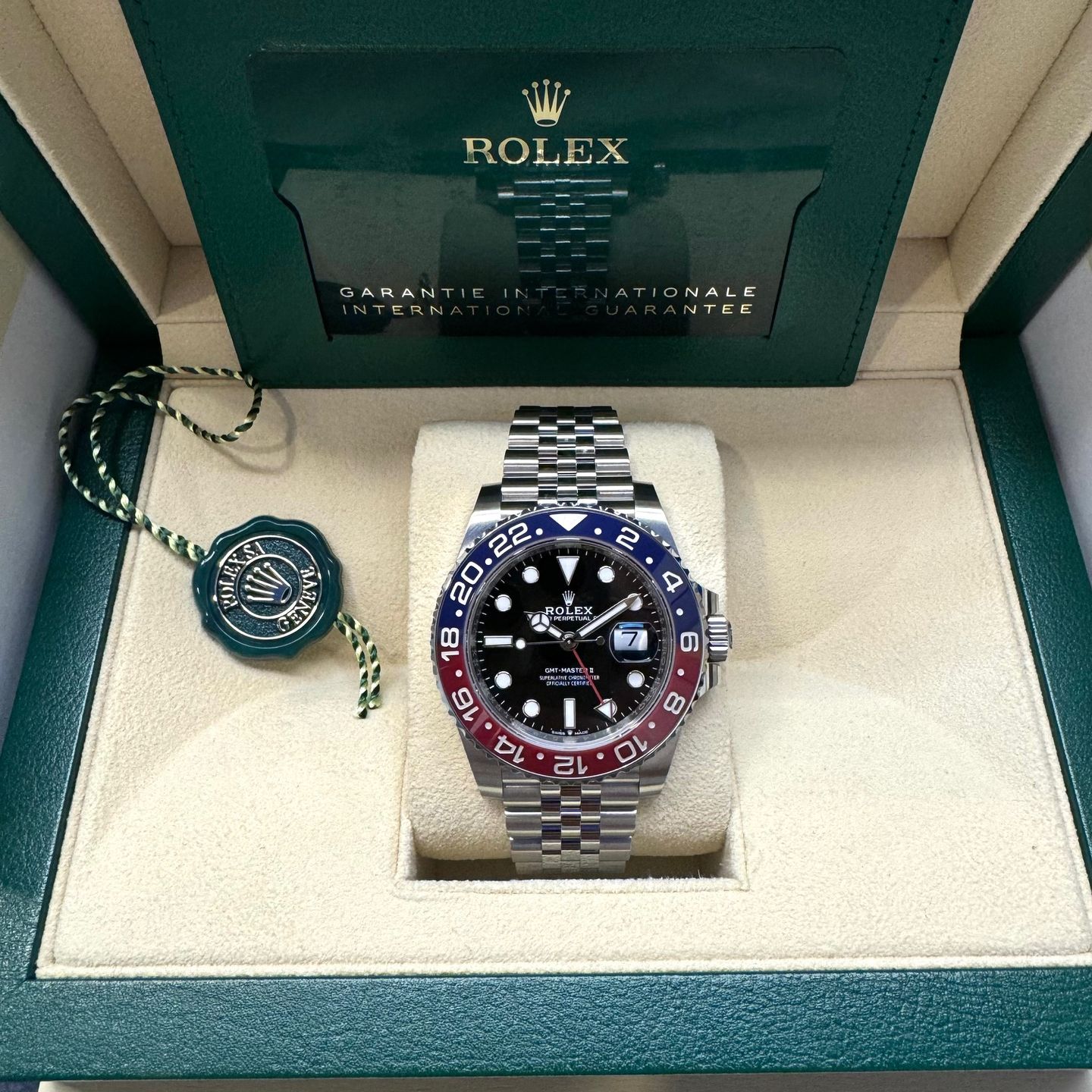 Rolex GMT-Master II 126710BLRO (2024) - Black dial 40 mm Steel case (1/6)