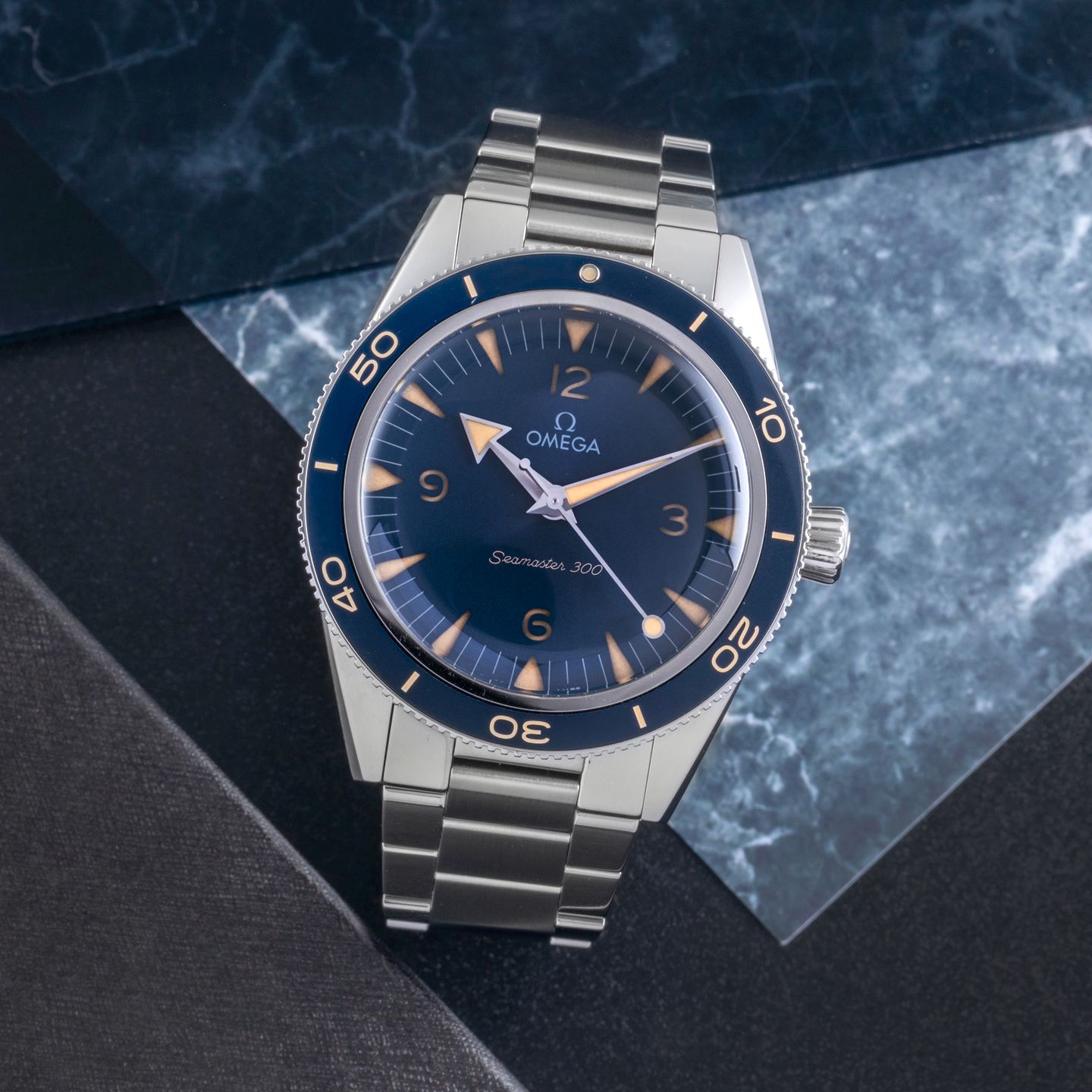 Omega Seamaster 300 234.30.41.21.03.001 - (1/8)