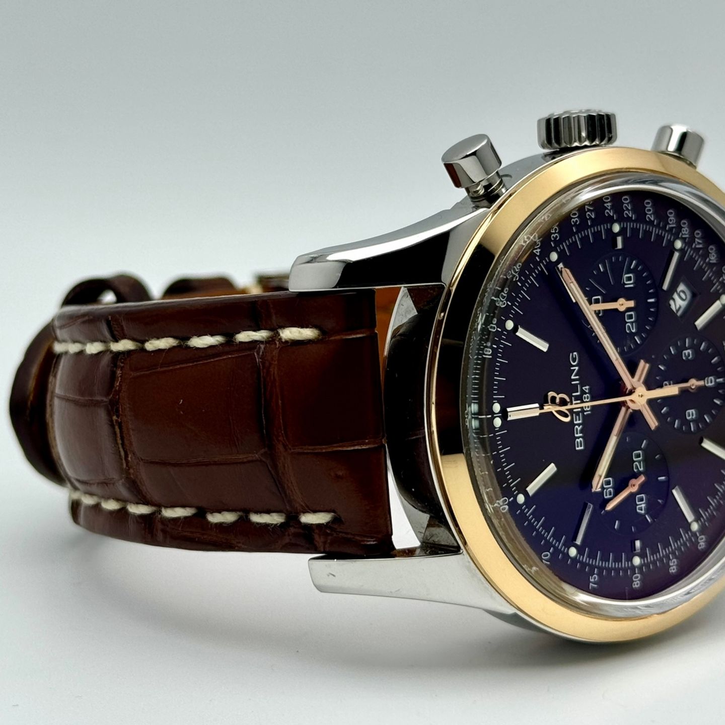 Breitling Transocean Chronograph UB015212/Q594 (2015) - Bruin wijzerplaat 44mm Goud/Staal (6/10)