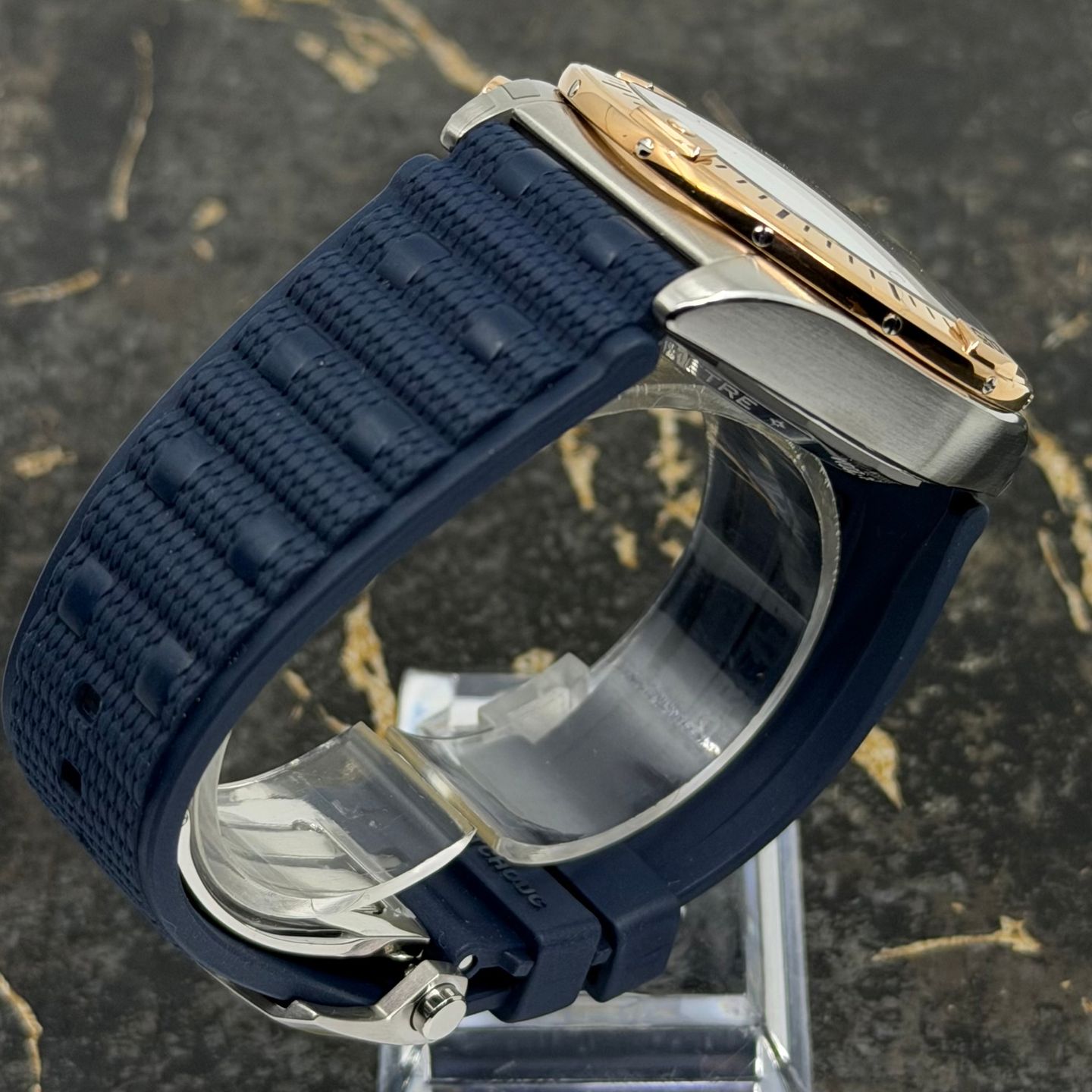 Breitling Chronomat 42 UB0134101C1S1 (2026) - Blue dial 43 mm Gold/Steel case (8/8)