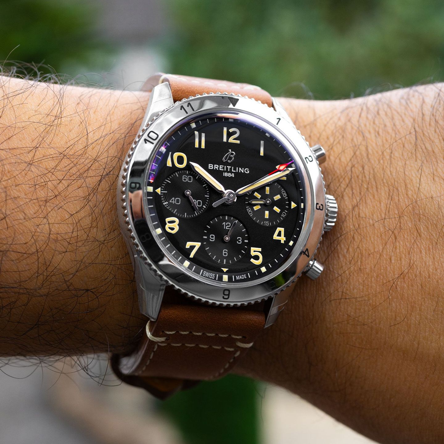 Breitling Classic AVI A233803A1B1X1 (2025) - Zwart wijzerplaat 42mm Staal (4/7)