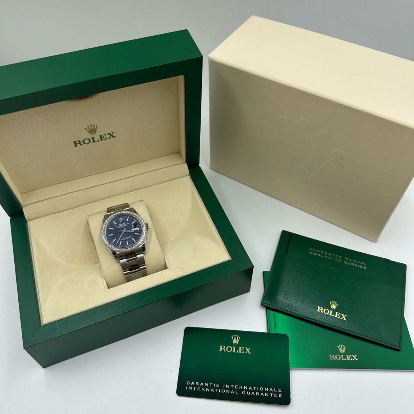 Rolex Datejust 36 126284RBR (2021) - Blauw wijzerplaat 36mm Staal (2/8)