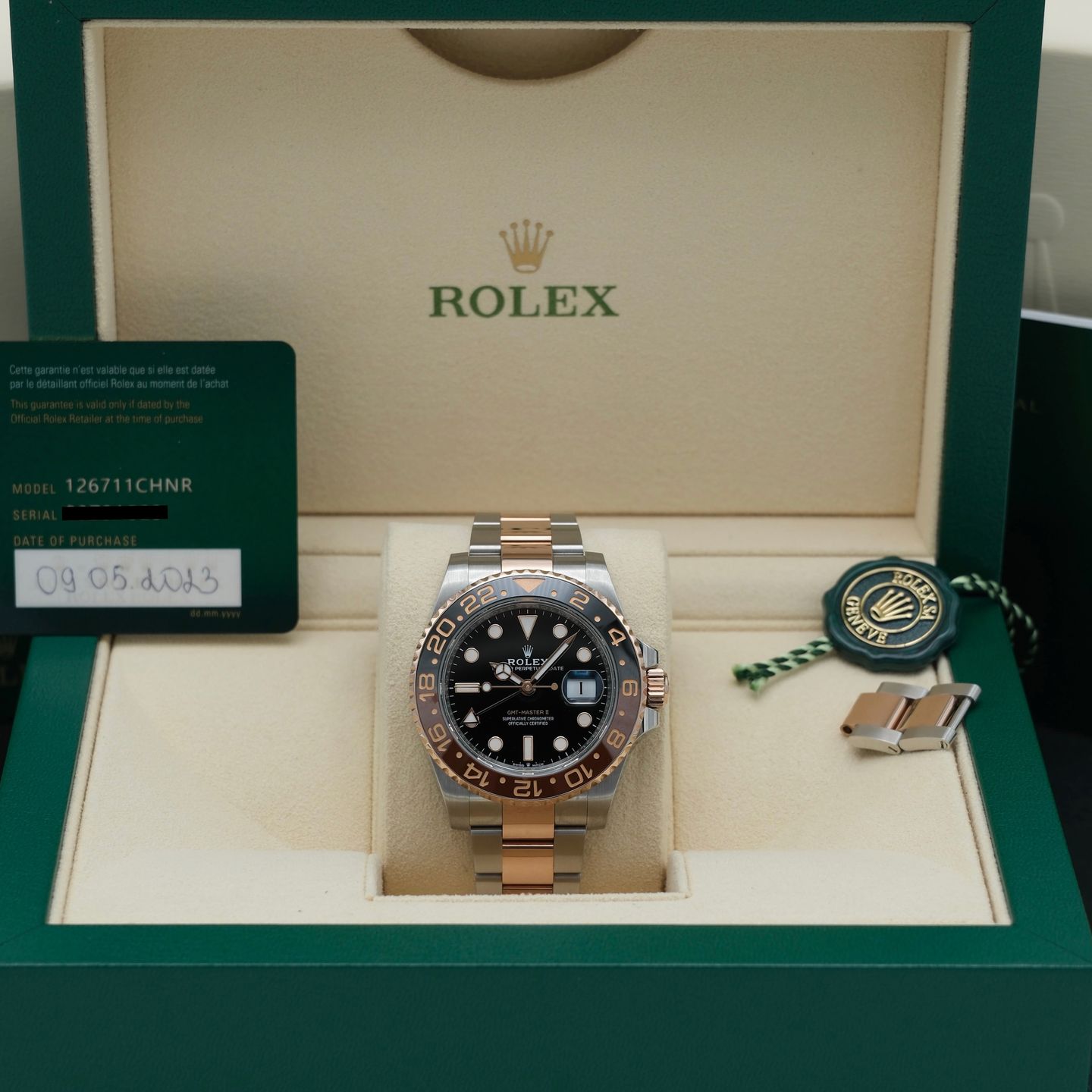 Rolex GMT-Master II 126711CHNR (2023) - Black dial 40 mm Gold/Steel case (3/8)