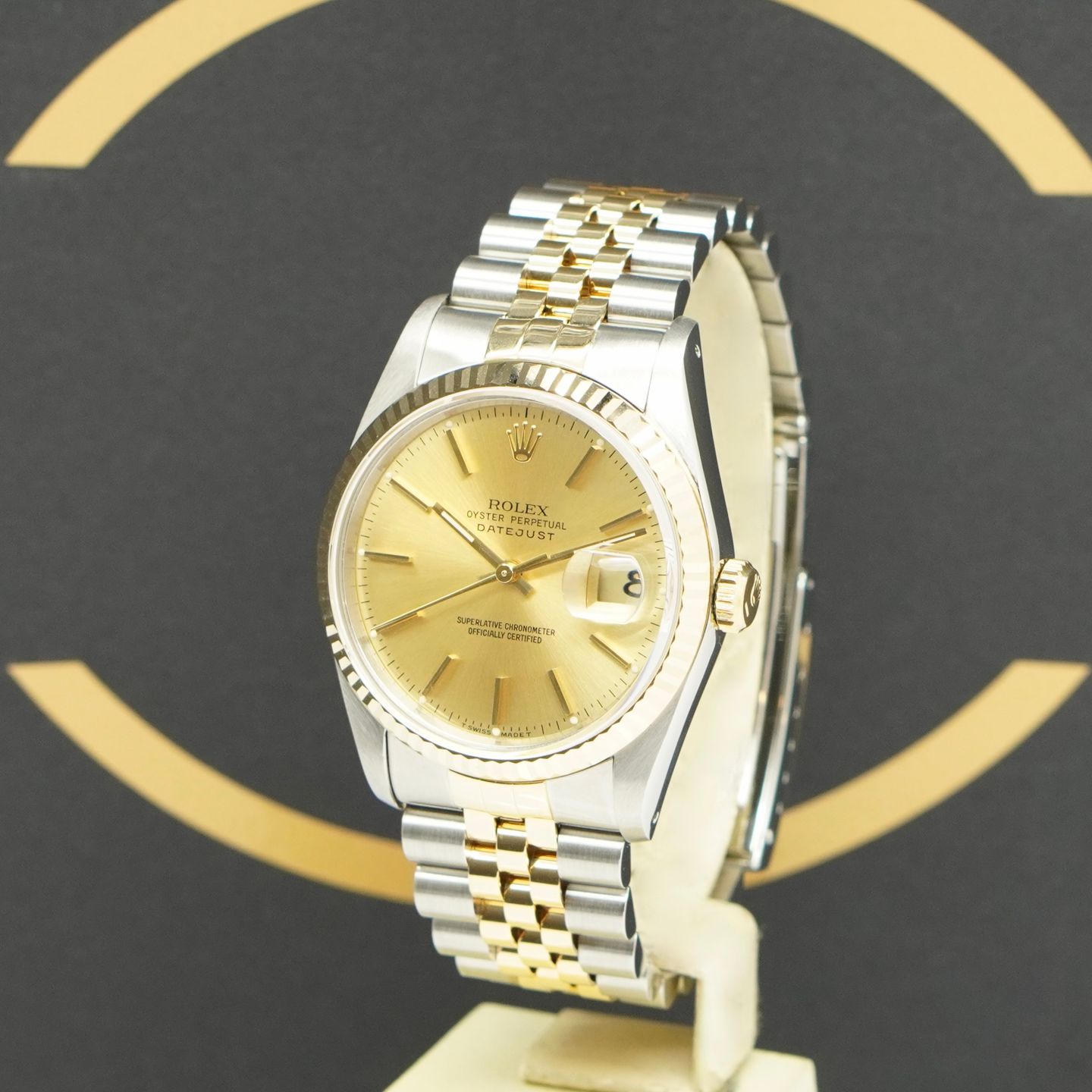 Rolex Datejust 36 16233 (1992) - Gold dial 36 mm Gold/Steel case (2/7)