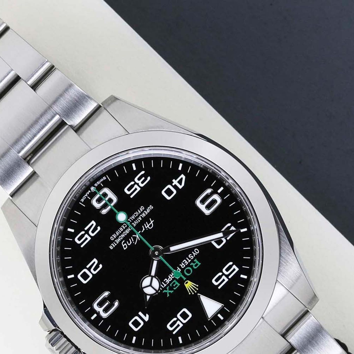 Rolex Air-King 126900 (2024) - Black dial 40 mm Steel case (4/8)