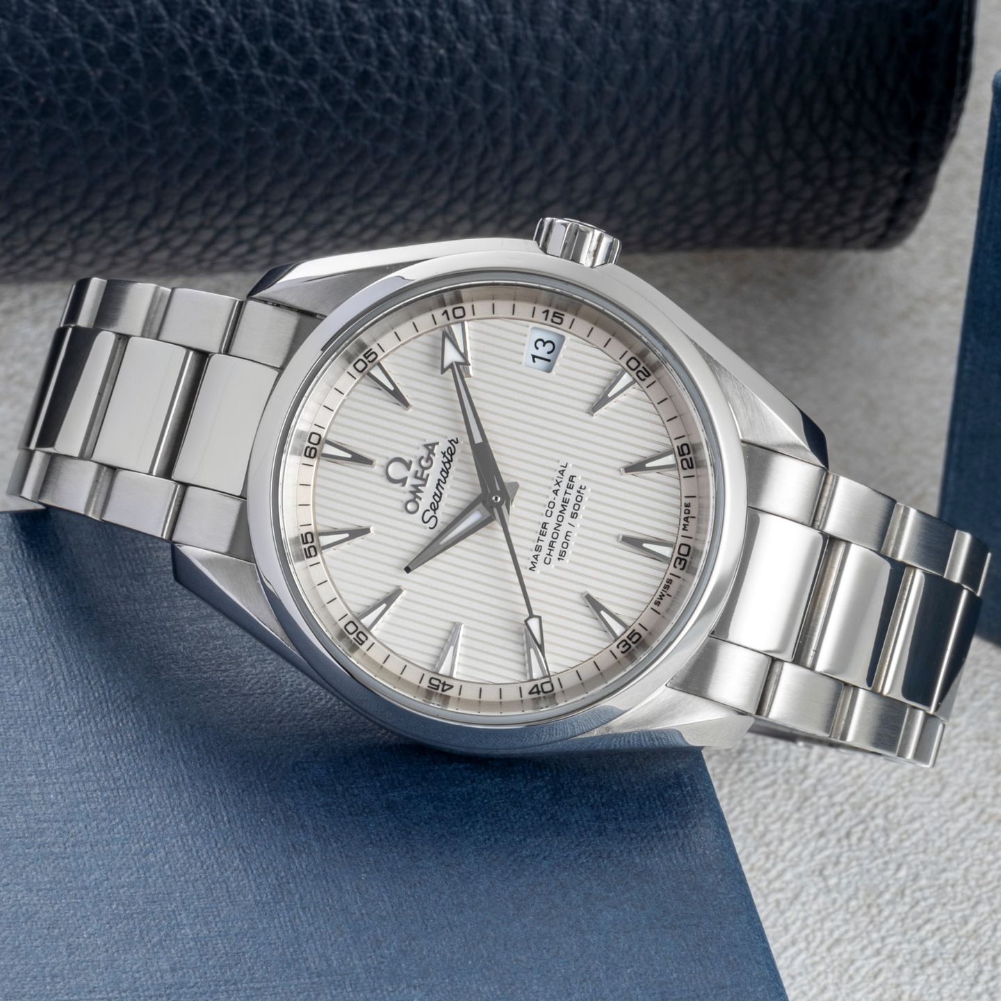 Omega Seamaster Aqua Terra 231.10.39.21.02.002 (Unknown (random serial)) - Silver dial 39 mm Steel case (2/8)