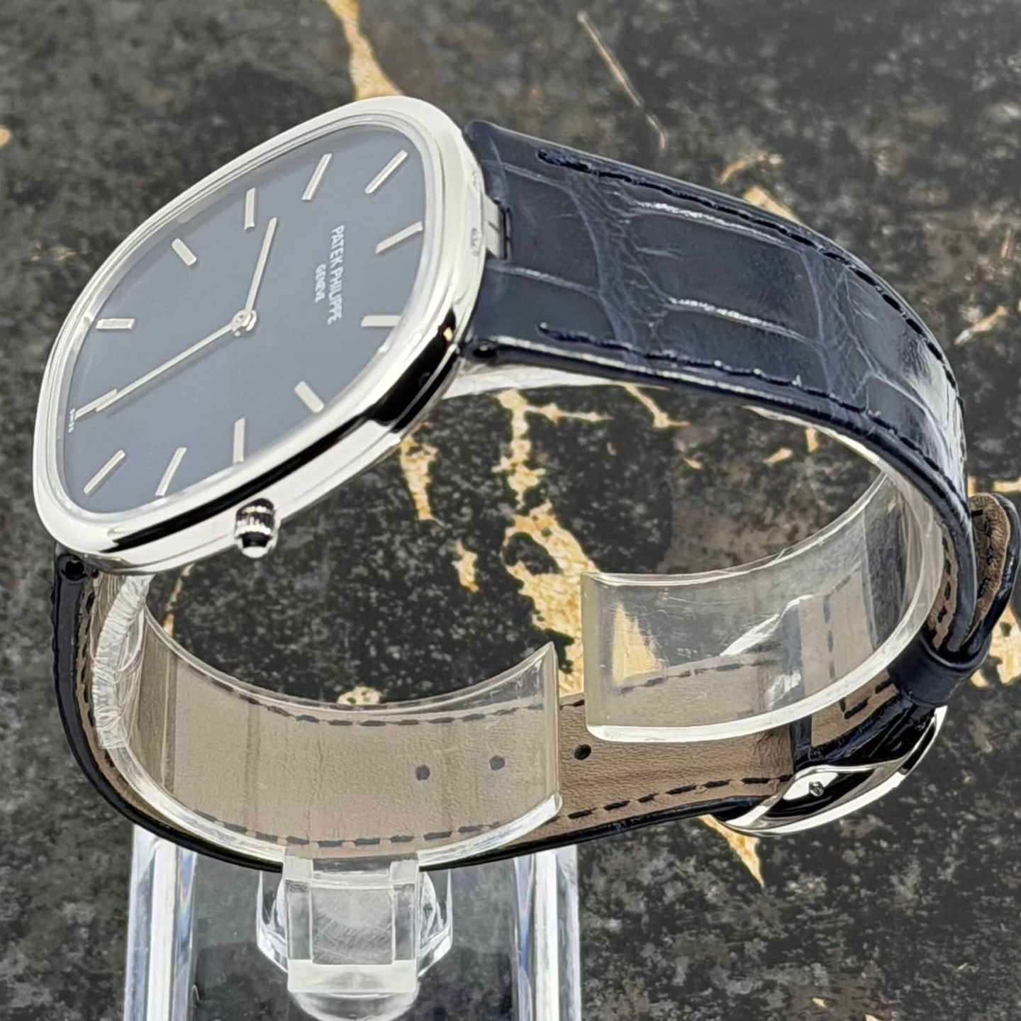 Patek Philippe Golden Ellipse 5738P-001 (2026) - Blauw wijzerplaat 35mm Platina (5/8)