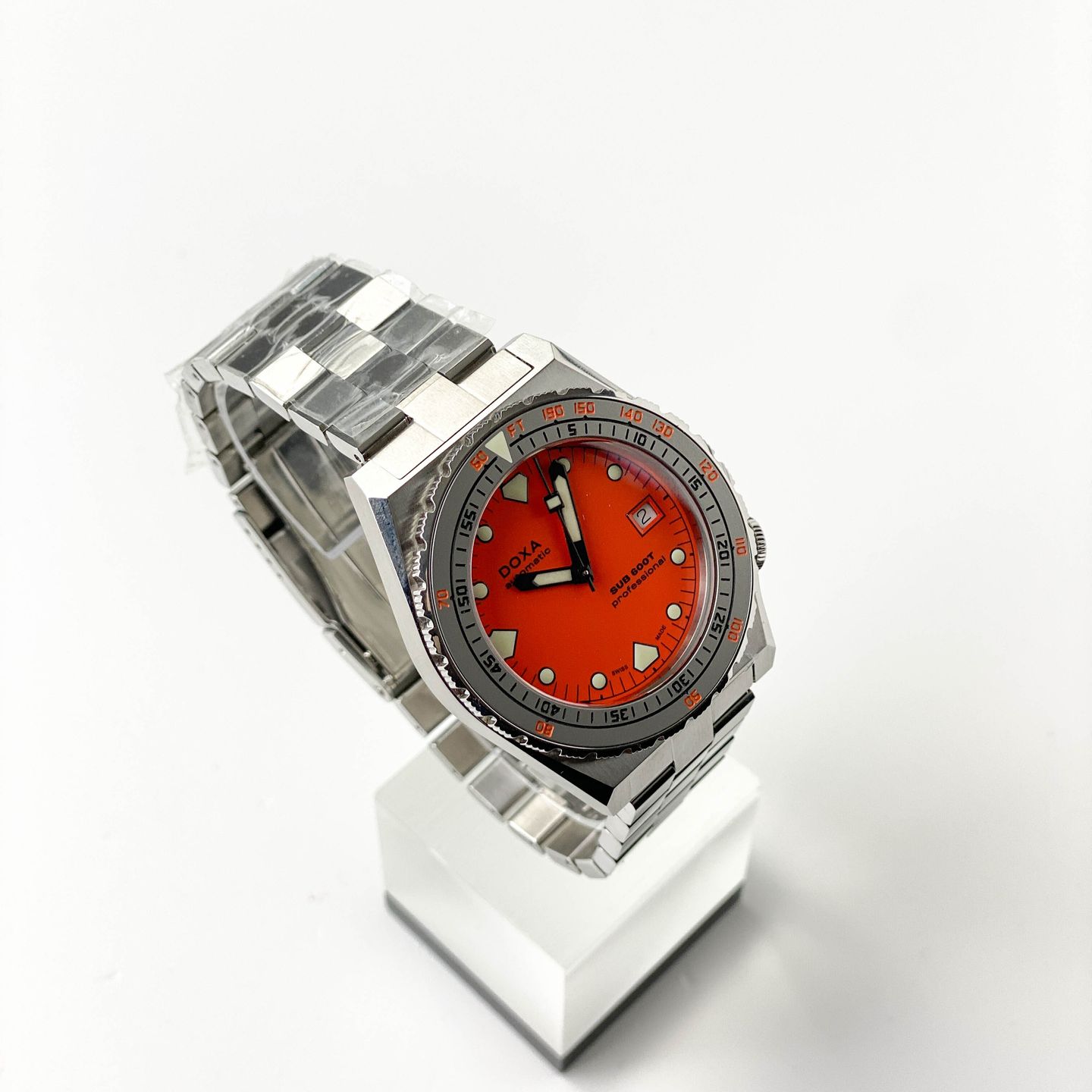 Doxa Sub 862.10.351.10 (2024) - Orange dial 45 mm Steel case (3/5)