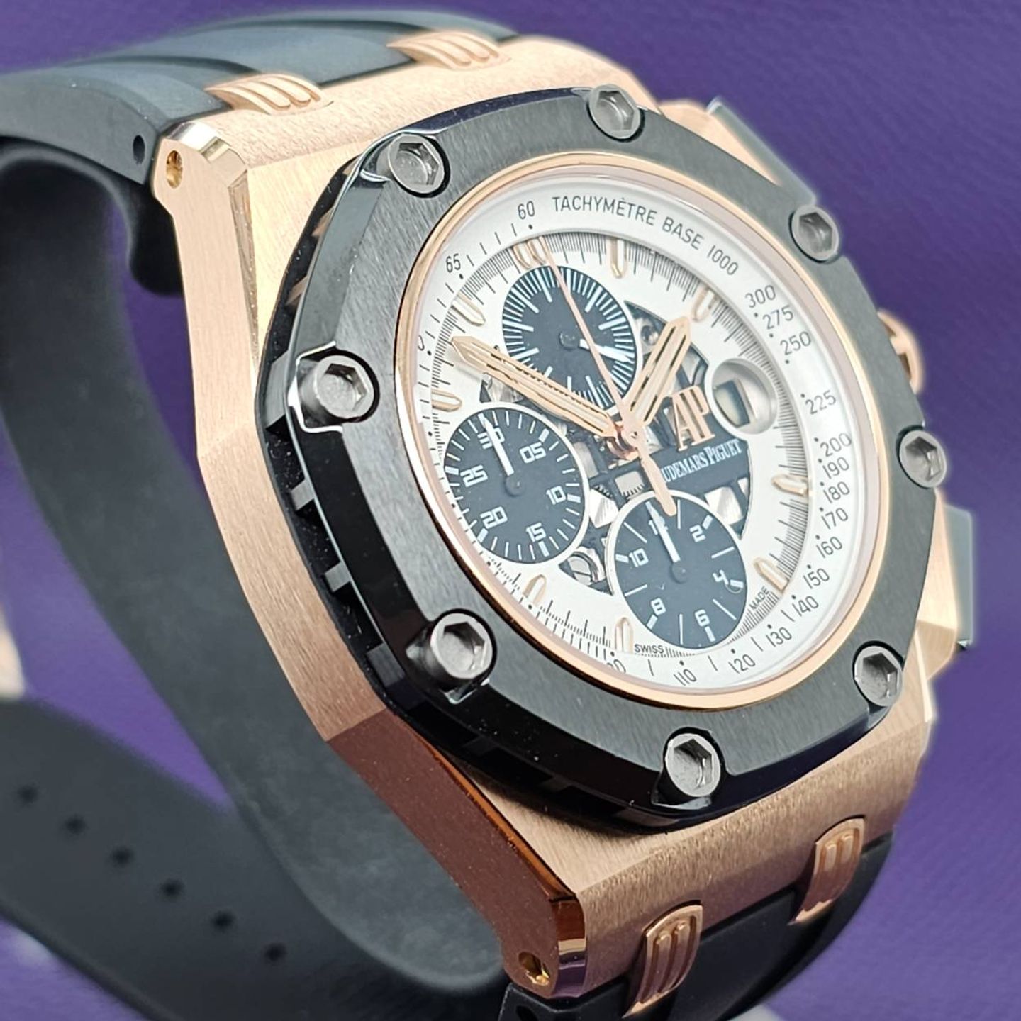 Audemars Piguet Royal Oak Offshore Chronograph 26078RO.OO.D002CR.01 (2006) - Grey dial 44 mm Rose Gold case (2/5)