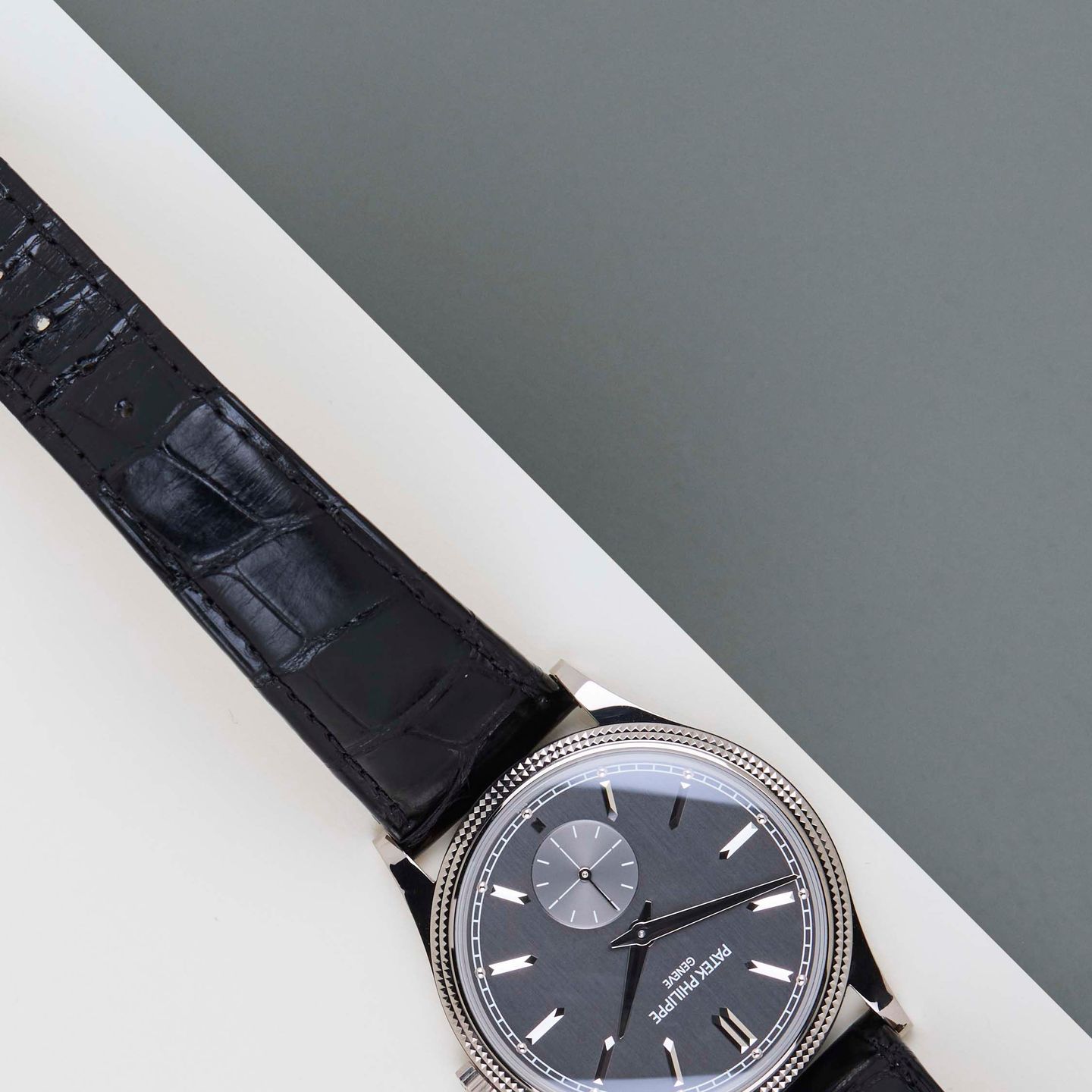 Patek Philippe Calatrava 6119G-001 (2023) - Grey dial 39 mm White Gold case (4/8)