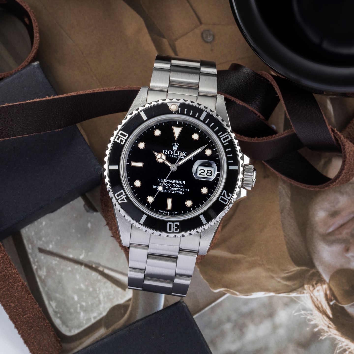 Rolex Submariner Date 168000 (1988) - Black dial 40 mm Steel case (1/8)