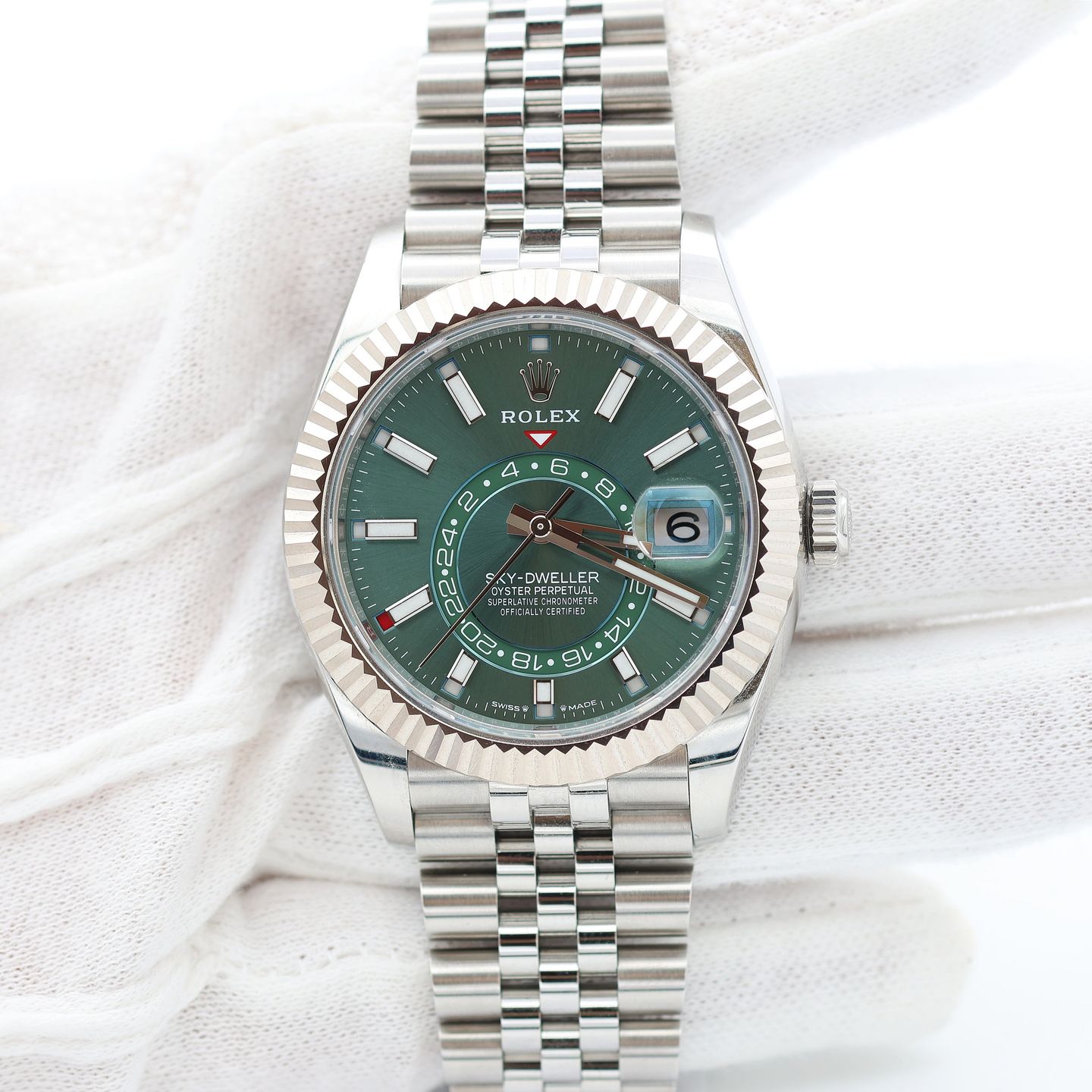 Rolex Sky-Dweller 326933 (2024) - Green dial 42 mm Gold/Steel case (8/8)