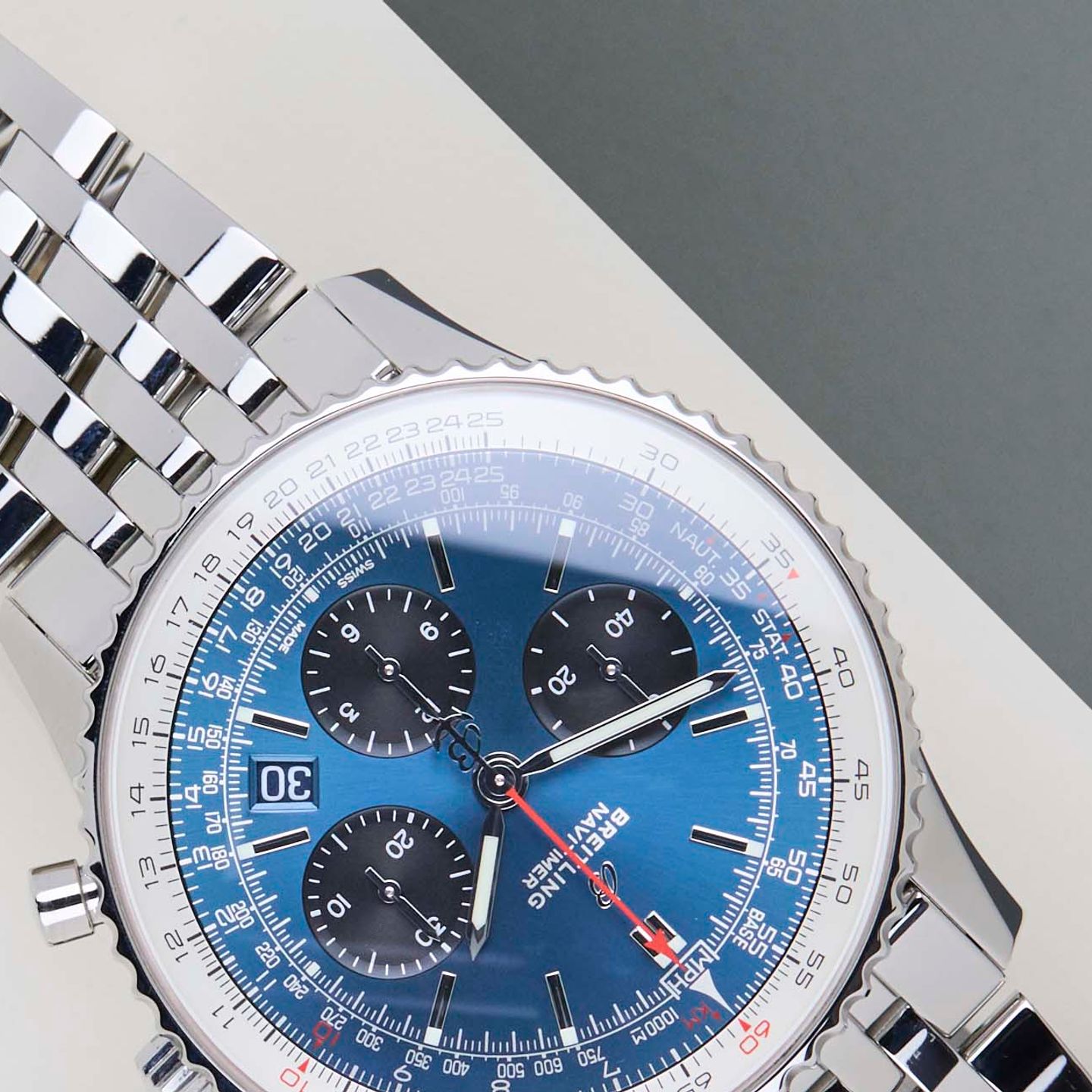 Breitling Navitimer 01 AB0121 (2020) - 43mm Staal (4/8)