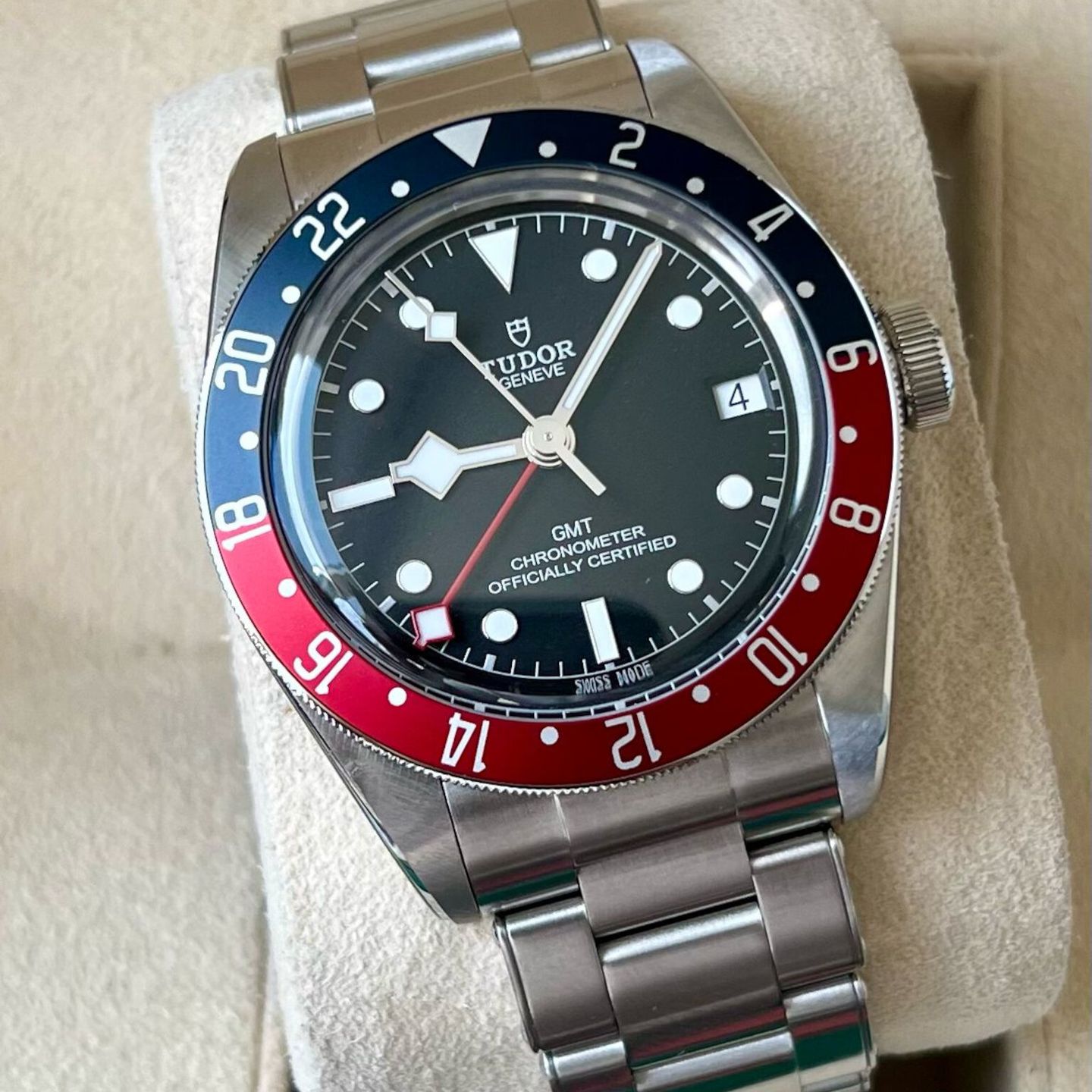 Tudor Black Bay GMT 79830RB (2023) - Black dial 41 mm Steel case (1/7)
