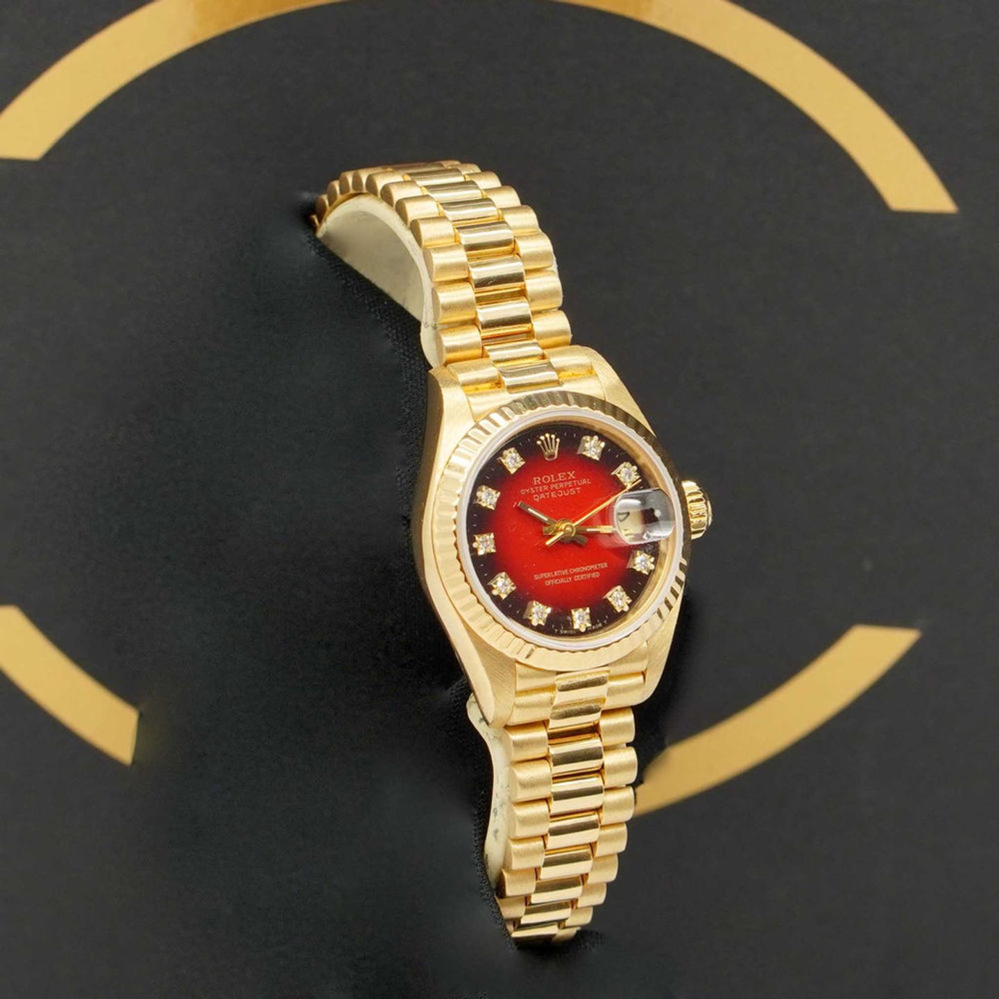 Rolex Lady-Datejust 69178 (1988) - Red dial 26 mm Yellow Gold case (2/6)