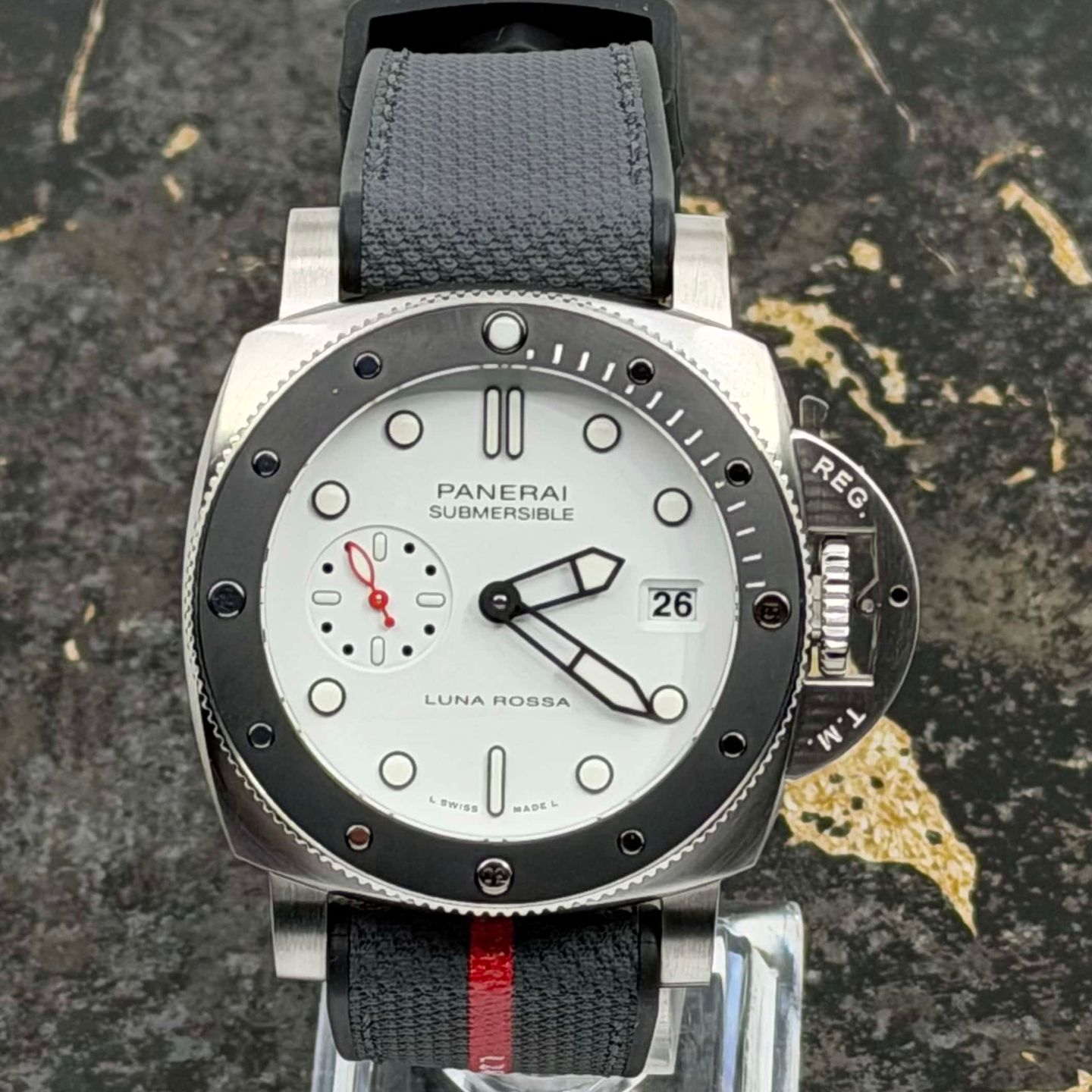 Panerai Submersible PAM01579 - (2/8)