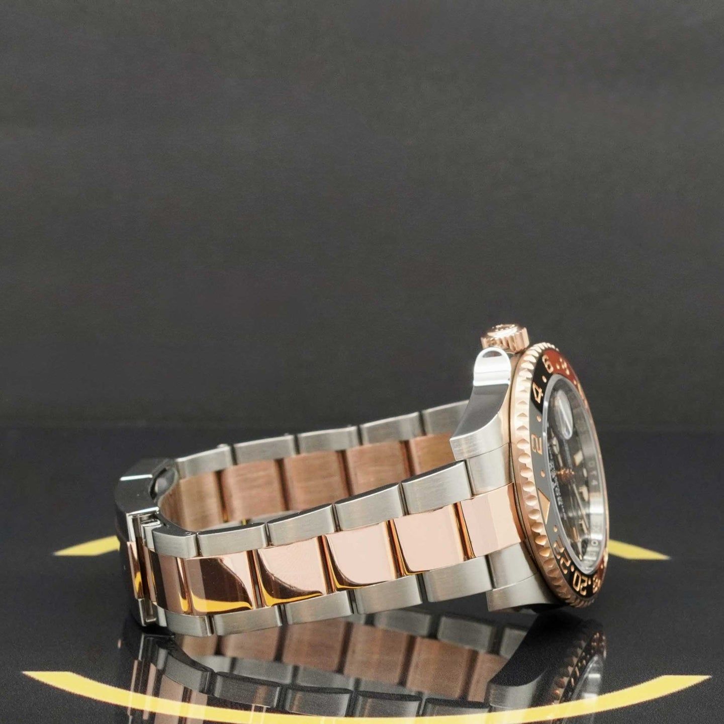 Rolex GMT-Master II 126711CHNR (2022) - Black dial 40 mm Gold/Steel case (5/7)