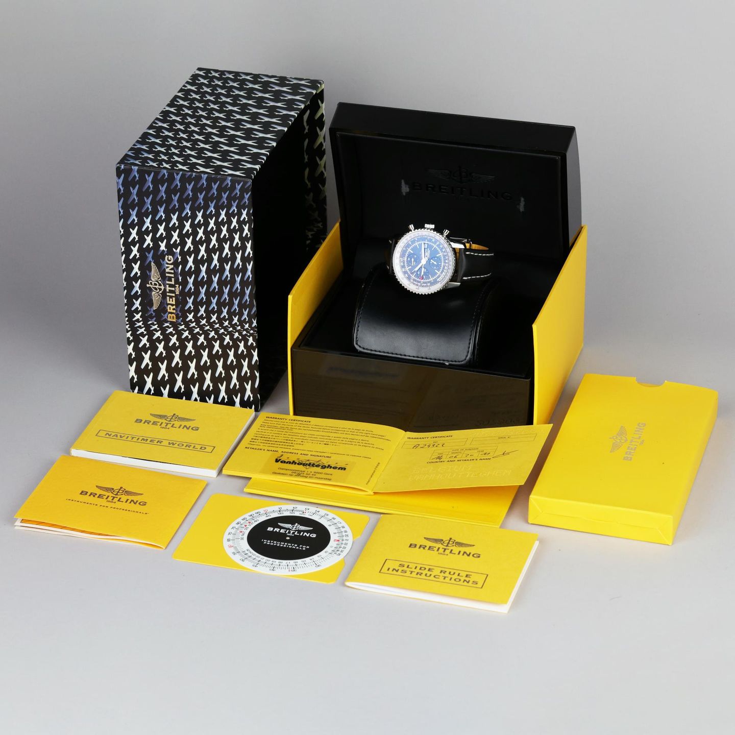 Breitling Navitimer World A24322 (2011) - 46 mm Steel case (8/8)