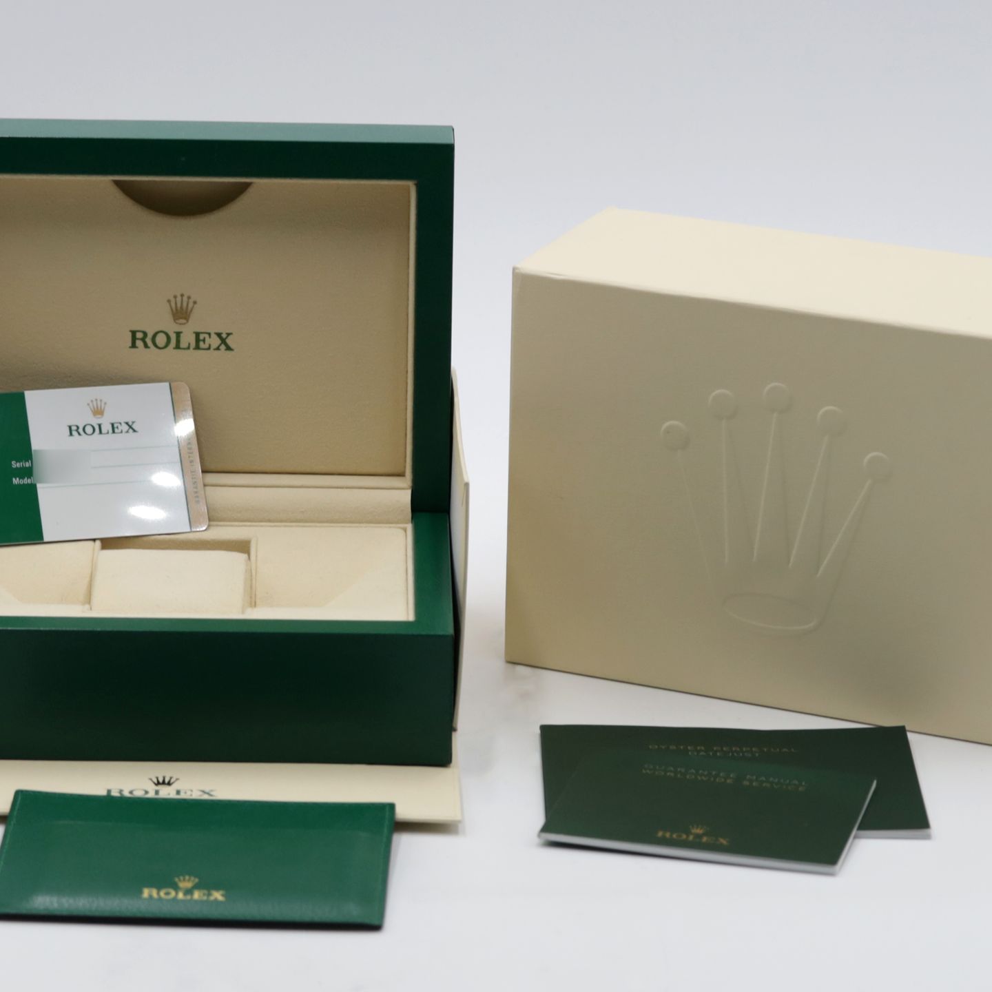 Rolex Datejust 41 126300 (Onbekend (willekeurig serienummer)) - Zilver wijzerplaat 41mm Staal (8/8)