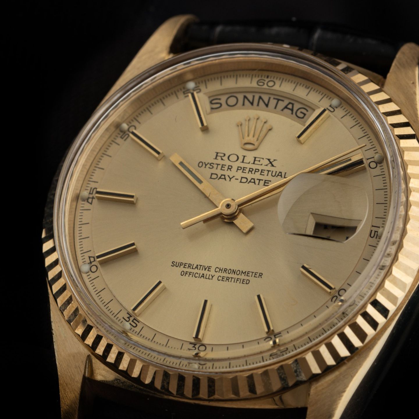 Rolex Day-Date 1803 (1976) - Champagne wijzerplaat 36mm Geelgoud (3/8)