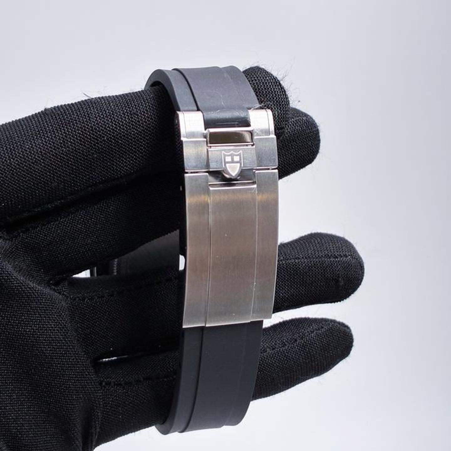 Tudor Black Bay 79000N - (3/4)