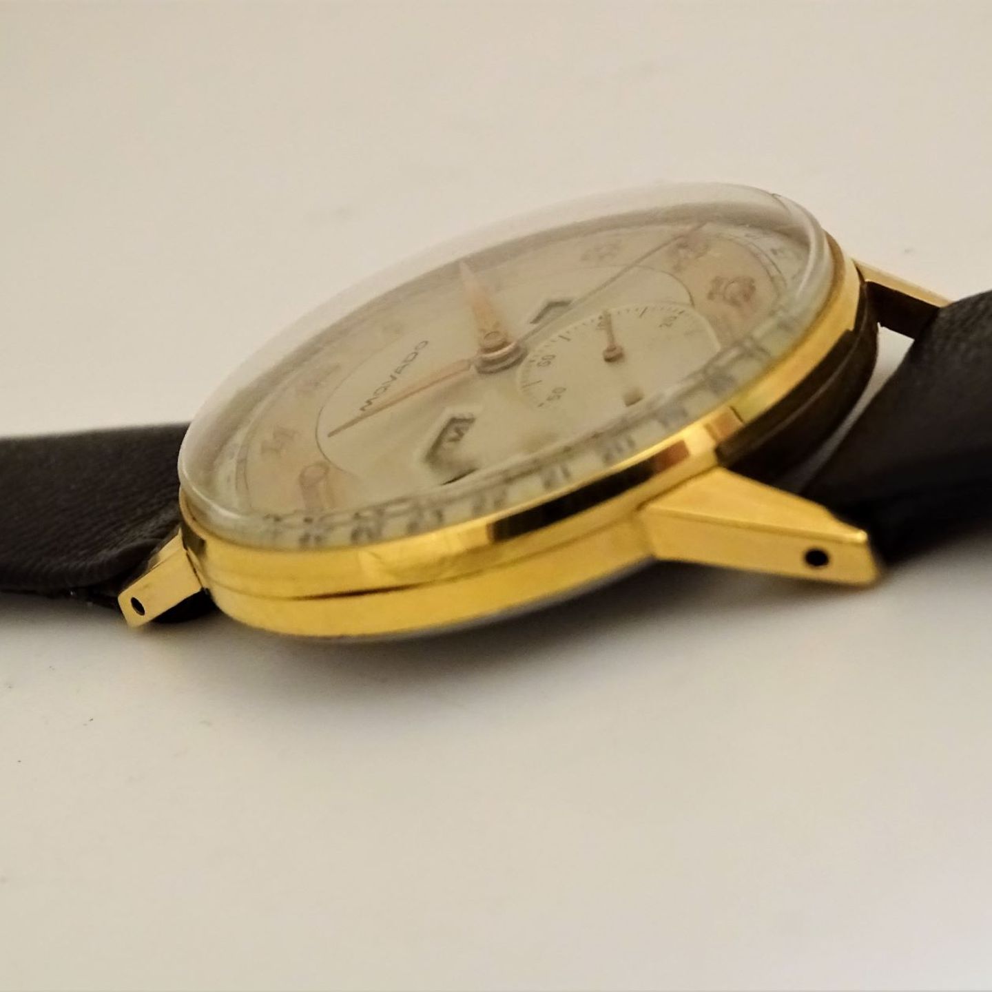 Movado Triple Calendar Unknown (1948) - Zilver wijzerplaat 36mm Goud/Staal (2/7)