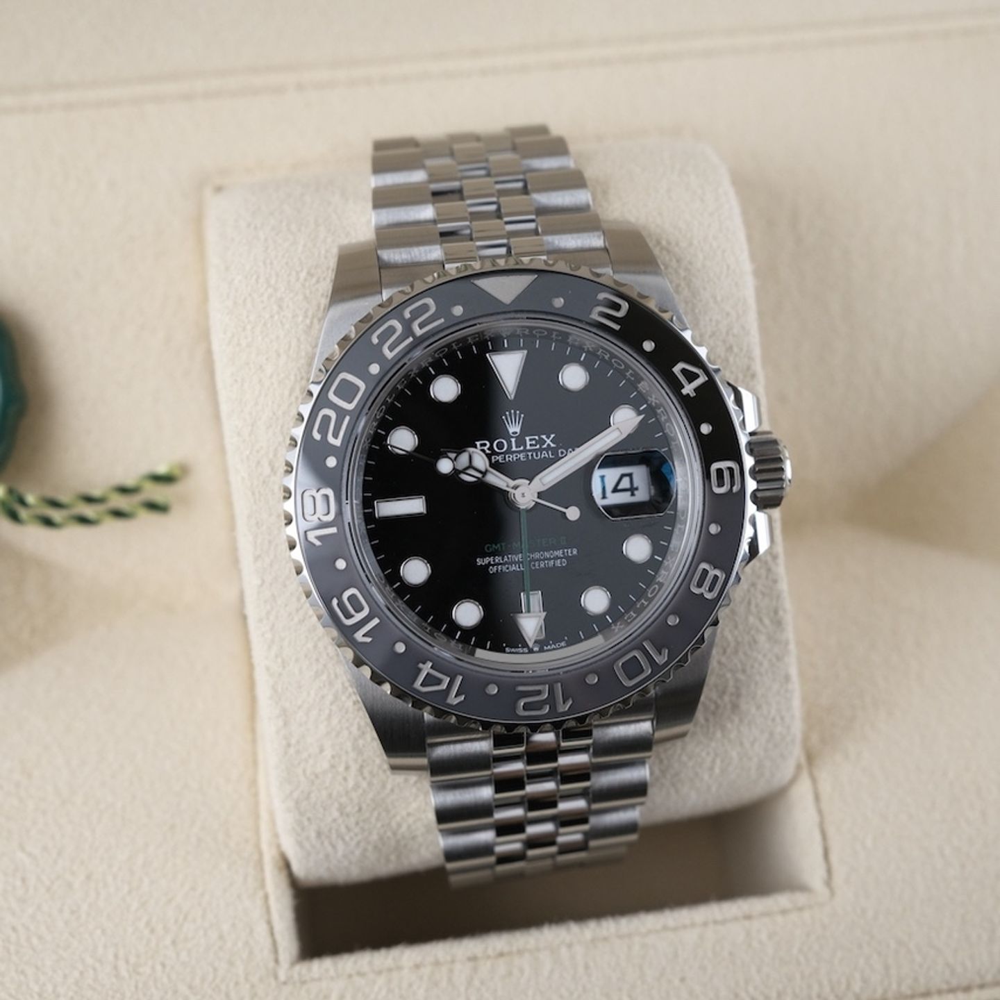 Rolex GMT-Master II 126710GRNR - (2/8)