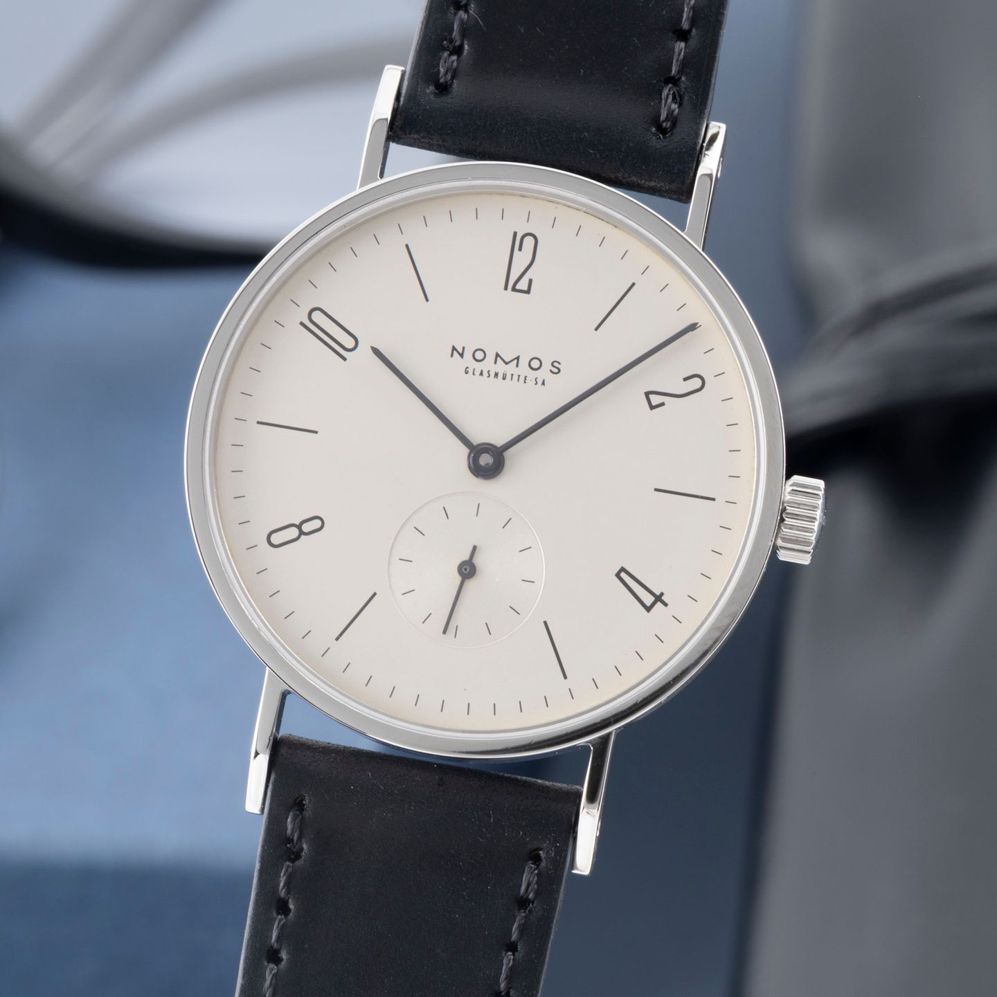 NOMOS Tangente 101 - (3/8)