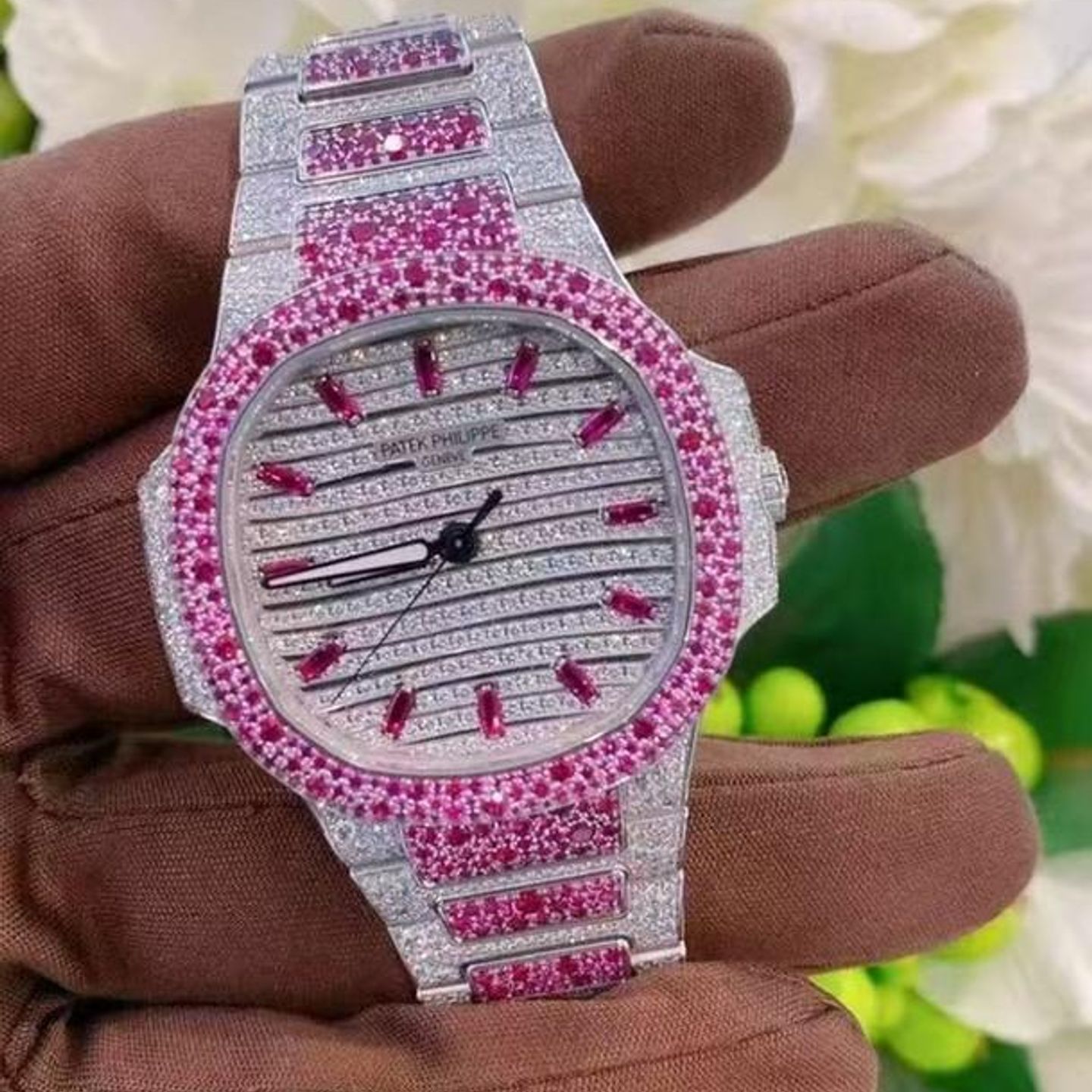 Patek Philippe Nautilus 7118/1452G-001 - (1/1)